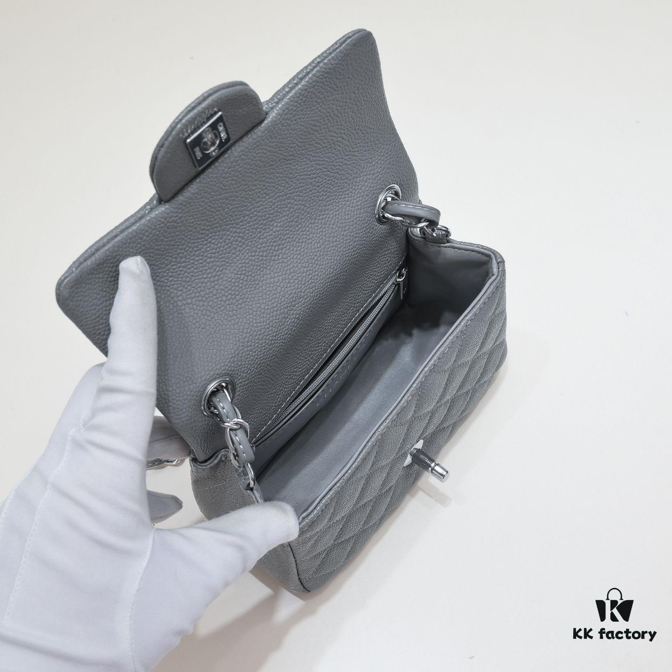693052c1f09edb6de4c4ee8f Gray Chanel Triangle Bike Bag - High-Quality Cowhide, One-to-One Replication, Premium Craftsmanship