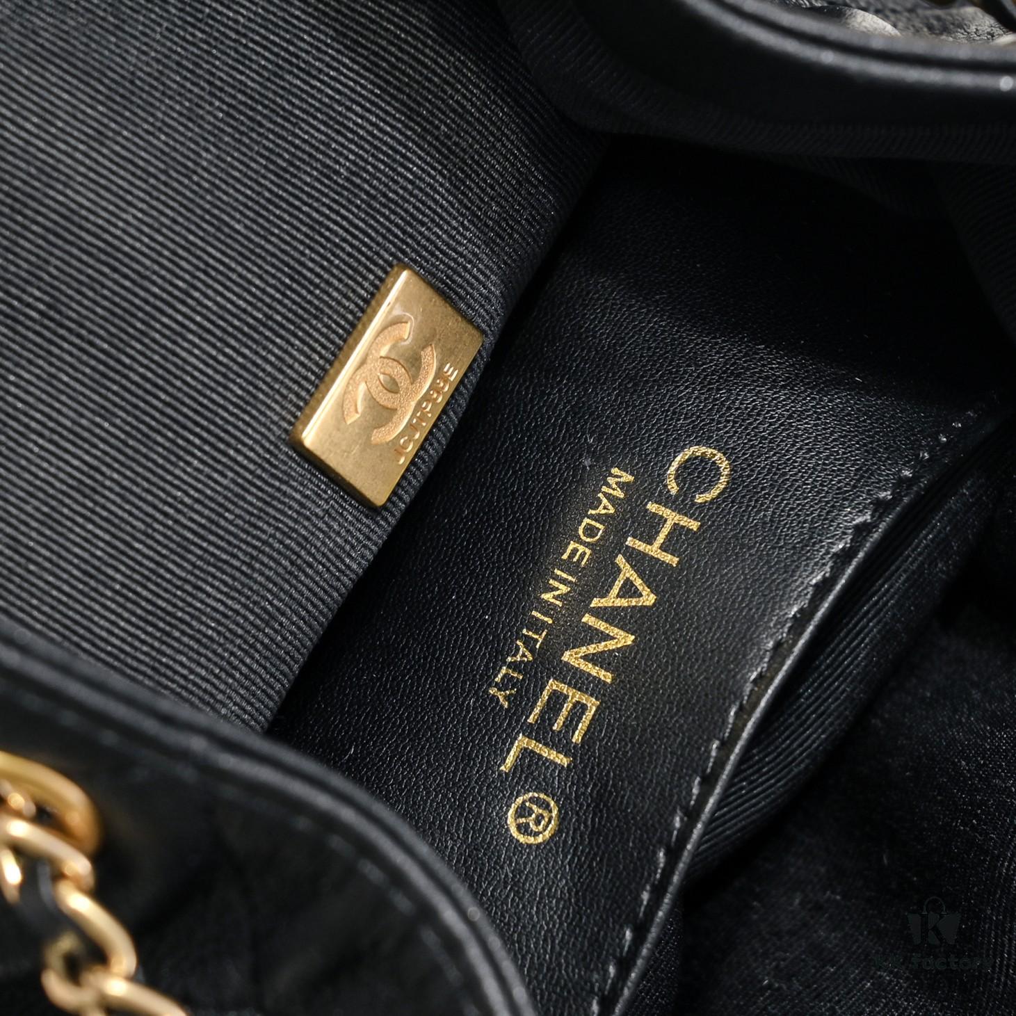 693052cff09edb6de4c4eea2 Chanel 25C New Arrival Top-Grade Calfskin Frog Double Shoulder Bag