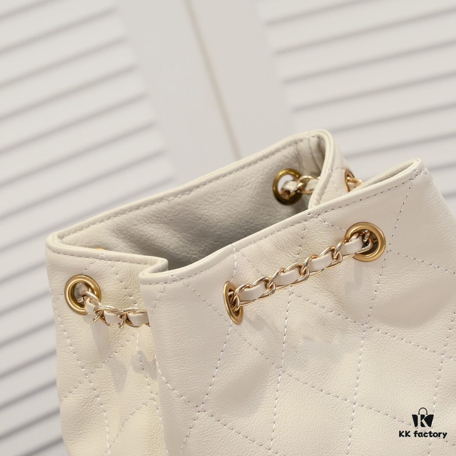 693052d5f09edb6de4c4eeaa Chanel 25C New Arrival Top-Grade Calfskin Frog Double Shoulder Bag