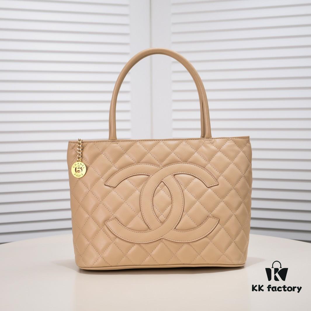 693052ddf09edb6de4c4eeb9 CHANEL: 2022 Brand New Ultimate Version! Vintage Hilton Bag – A Timeless Classic Reborn