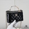 693052e5f09edb6de4c4eec8 Chanel 23K Floral 'Flat Box' Bag