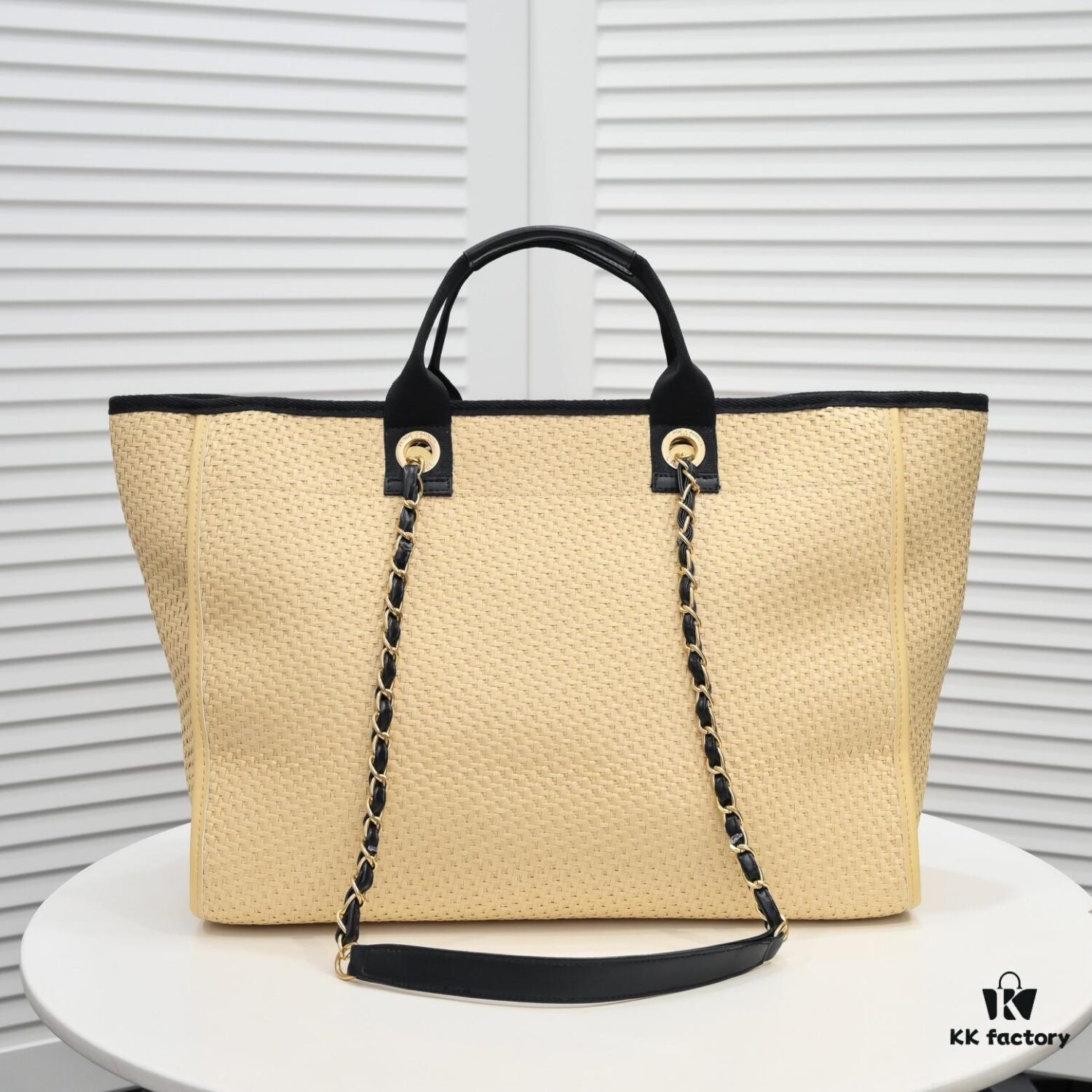 693052f6f09edb6de4c4eee0 Chanel | 2021 New Straw Woven Beach Tote Bag 🏖️
