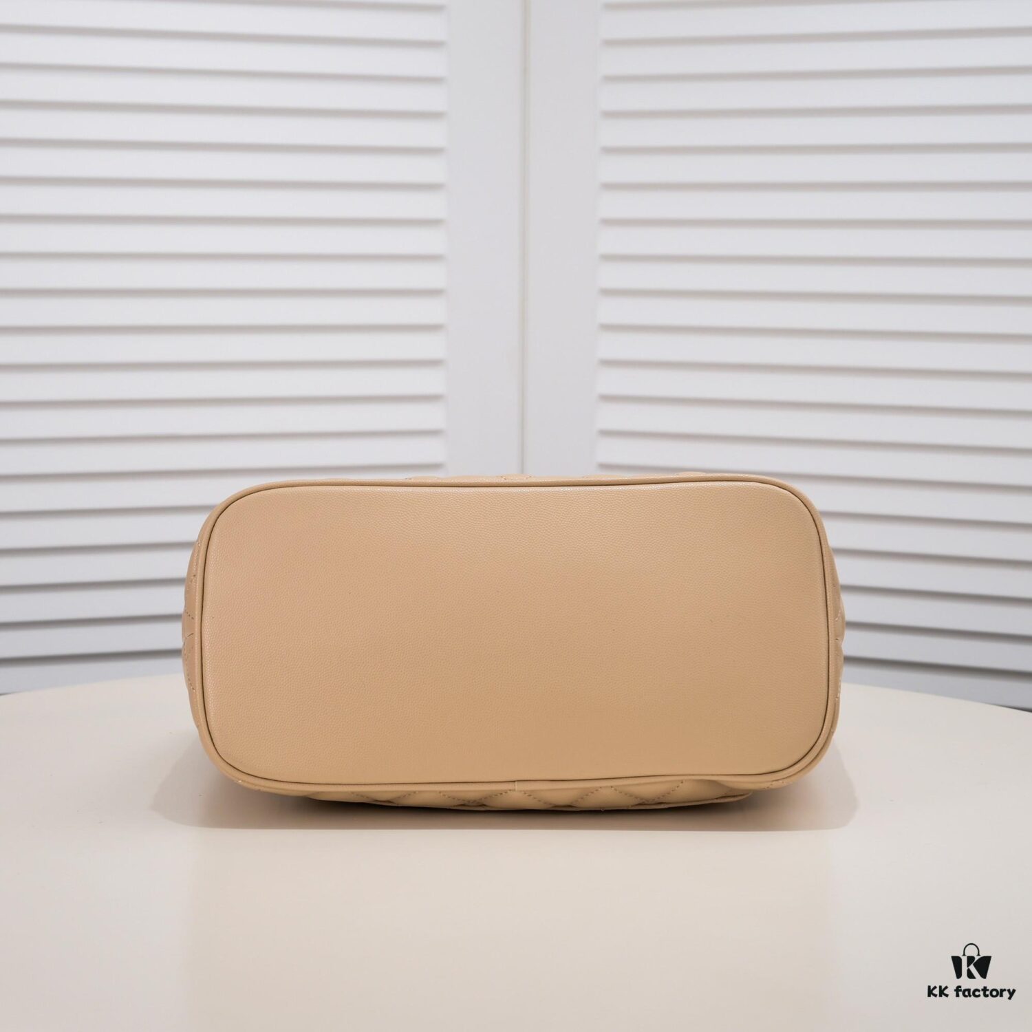 693052fff09edb6de4c4eef1 CHANEL: 2022 Brand New Ultimate Version! Vintage Hilton Bag – A Timeless Classic Reborn