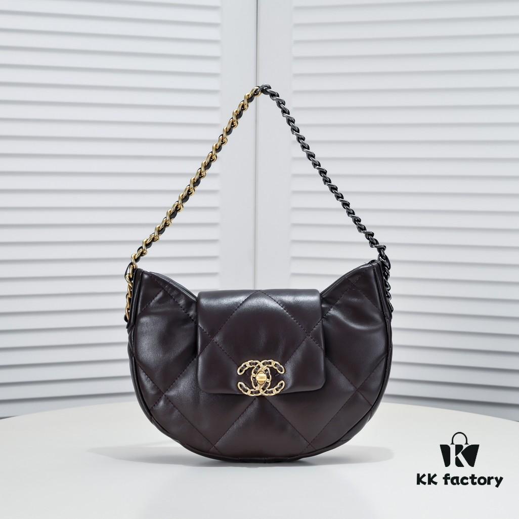New Arrival‼️ CHANEL 19bag Collection 24C Pre-Spring Half-Moon Shoulder Bag
