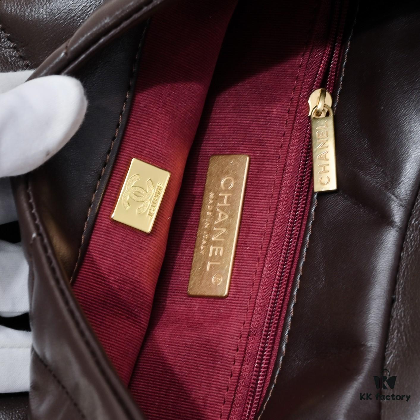 69305334f09edb6de4c4ef4a New Arrival‼️CHANEL 19bag Series 24C Pre-Spring Half-Moon Underarm Bag
