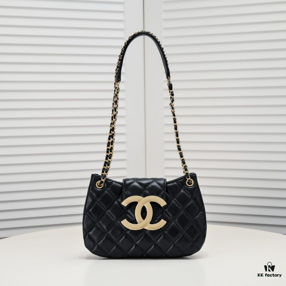 69305337f09edb6de4c4ef4c Chanel 24C Retro Large LOGO Hobo Bag in Black Lambskin