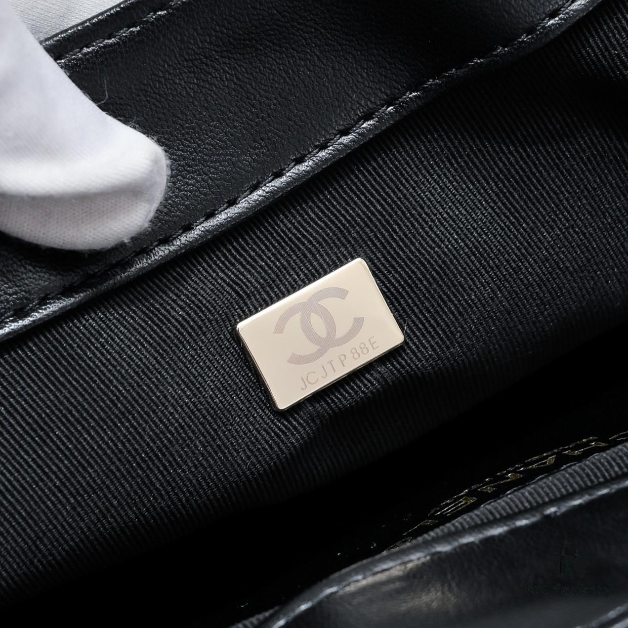 Chanel 24C Retro Large LOGO Hobo Bag in Black Lambskin