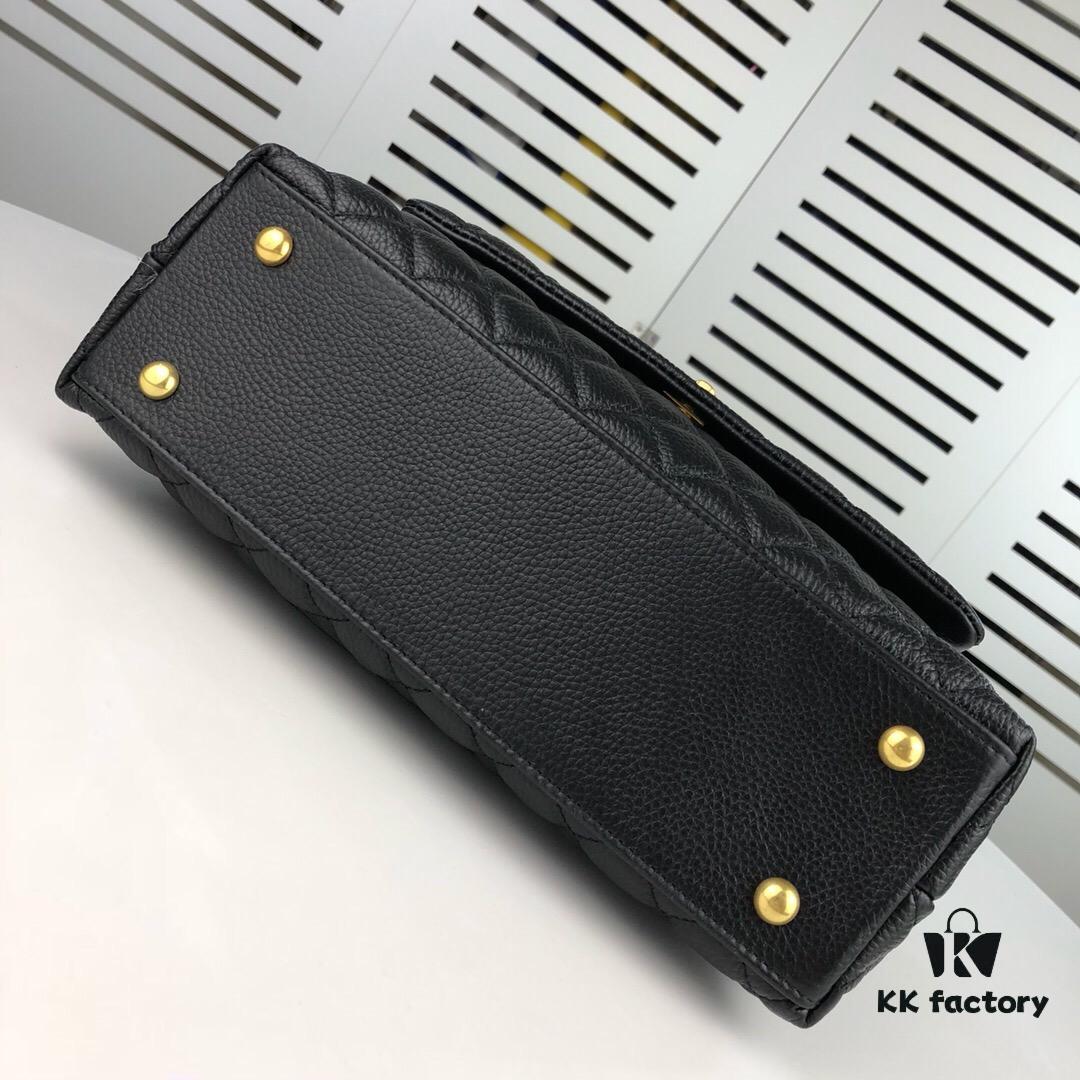 6930535ff09edb6de4c4ef8e Large Black Chanel Unique Design Flap Bag – Dual Shoulder and Handheld Carry