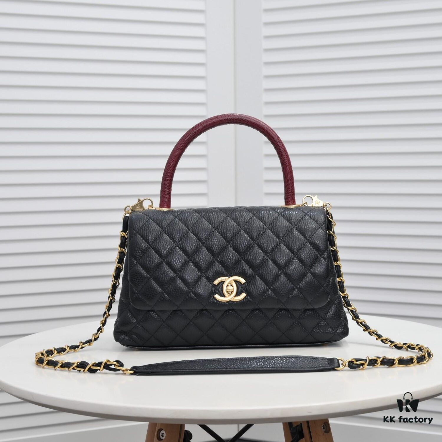 69305381f09edb6de4c4efbd Black and Red Hand-Exchanged Chanel - Unique Design Flap Bag for Shoulder or Handheld Use