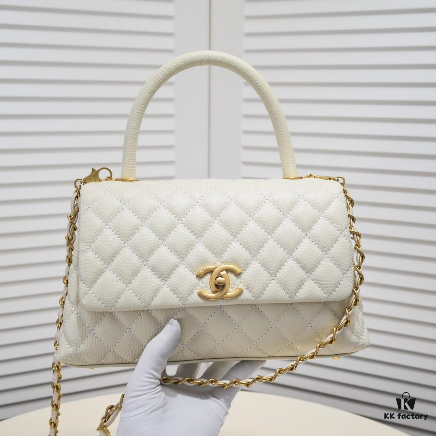 6930538cf09edb6de4c4efcb Large White Chanel Bag 💥 Unique Design Flap Tote with Detachable Strap, Dual Carry Options