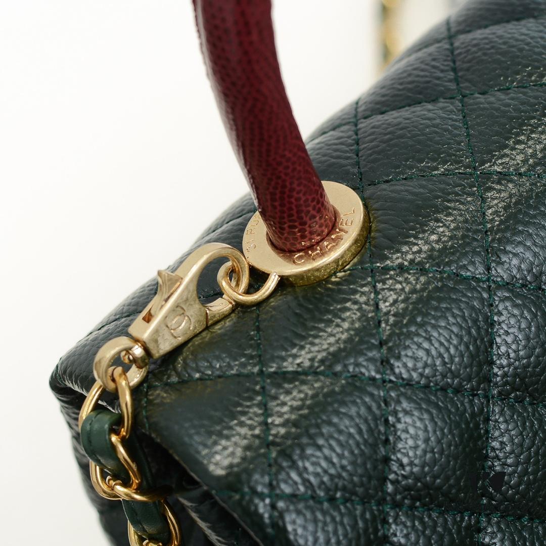 693053b9f09edb6de4c4f00c Emerald Green and Red Chanel-Style Shoulder Bag with Unique Clasp Design – Dual Carry Tote & Crossbody, Exotic Texture with Luxe Gold Hardware