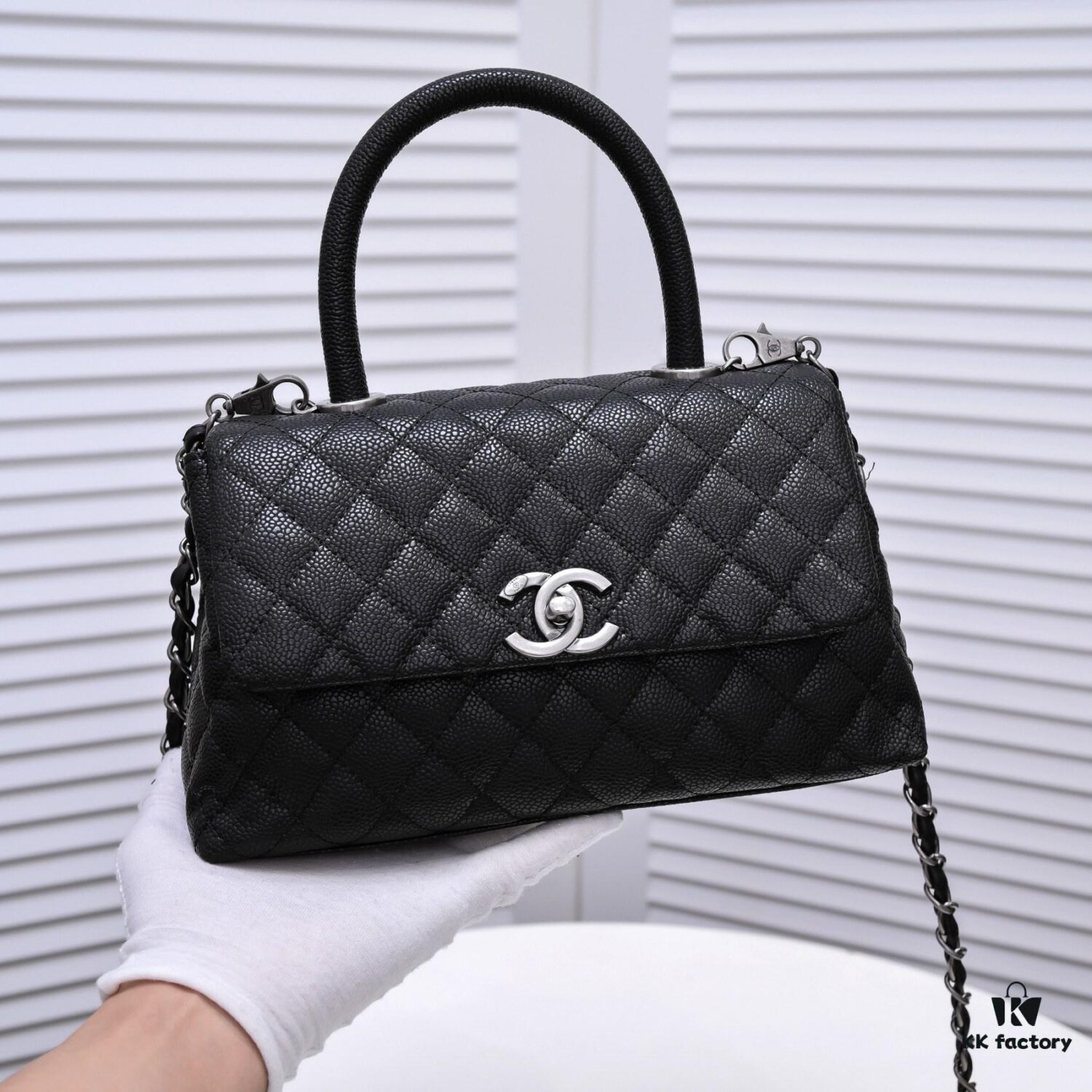 693053cdf09edb6de4c4f024 Chanel Unique Design Flap Bag, Shoulder and Handheld Dual-Purpose, Made from Imported Full-Grain Calfskin with Quilted Texture, Upgraded Gold-Tone Hardware, Handcrafted by Master Artisans