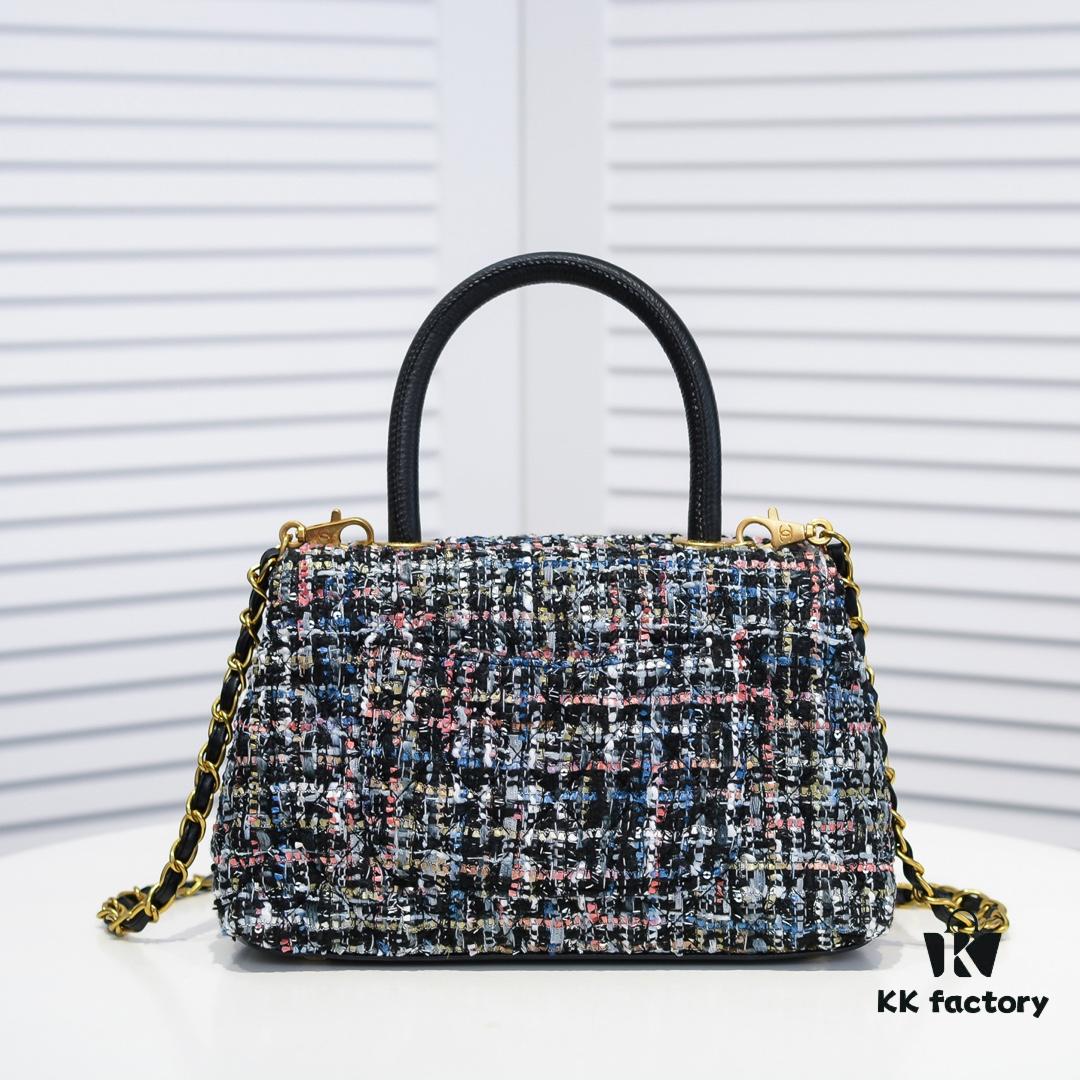 693053e0f09edb6de4c4f03b Chanel 20 Early Autumn New Arrival π₯ Unique Design Flap Bag with Shoulder and Top Handle Dual Carry Options π Premium Imported Sequined Tweed! β One-of-a-Kind Material Paired with Upgraded Full Imported Gold-Tone Hardware πππ Crafted by Master Artisans π Pure Handmade Excellence π An Elegant You Deserves a High-End Chanel Bag That Radiates Grace and Brilliance π Timeless Fashion Model No.: 92991 Size: 26*16*9cm