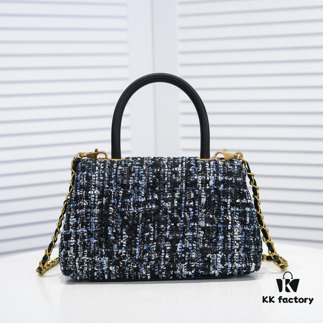 693053e9f09edb6de4c4f042 Chanel 20 Early Autumn New Arrival ๐ฅ Unique Design Flap Bag with Shoulder and Top Handle Dual Carry Options ๐ Premium Imported Sequined Tweed! โ One-of-a-Kind Material Paired with Upgraded Full Imported Gold-Tone Hardware ๐๐๐ Crafted by Master Artisans ๐ Pure Handmade Excellence ๐ An Elegant You Deserves a High-End Chanel Bag That Radiates Grace and Glamour ๐ Timeless Fashion Model No.: 92991 Size: 26*16*9cm