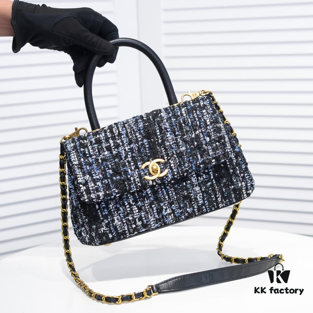 693053eaf09edb6de4c4f045 Chanel 20 Early Autumn New Arrival ๐ฅ Unique Design Flap Bag with Shoulder and Top Handle Dual Carry Options ๐ Premium Imported Sequined Tweed! โ One-of-a-Kind Material Paired with Upgraded Full Imported Gold-Tone Hardware ๐๐๐ Crafted by Master Artisans ๐ Pure Handmade Excellence ๐ An Elegant You Deserves a High-End Chanel Bag That Radiates Grace and Glamour ๐ Timeless Fashion Model No.: 92991 Size: 26*16*9cm