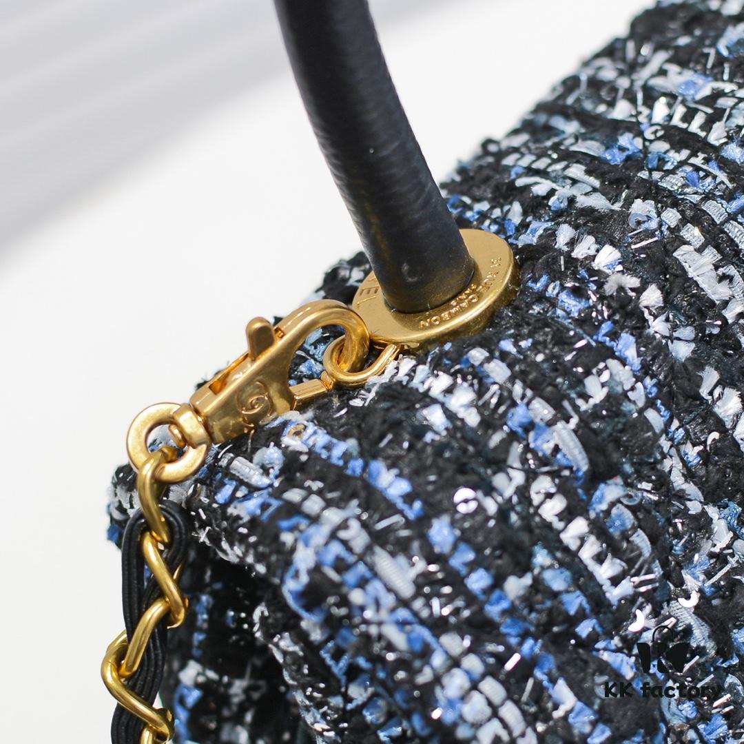 693053ecf09edb6de4c4f046 Chanel 20 Early Autumn New Arrival ๐ฅ Unique Design Flap Bag with Shoulder and Top Handle Dual Carry Options ๐ Premium Imported Sequined Tweed! โ One-of-a-Kind Material Paired with Upgraded Full Imported Gold-Tone Hardware ๐๐๐ Crafted by Master Artisans ๐ Pure Handmade Excellence ๐ An Elegant You Deserves a High-End Chanel Bag That Radiates Grace and Glamour ๐ Timeless Fashion Model No.: 92991 Size: 26*16*9cm