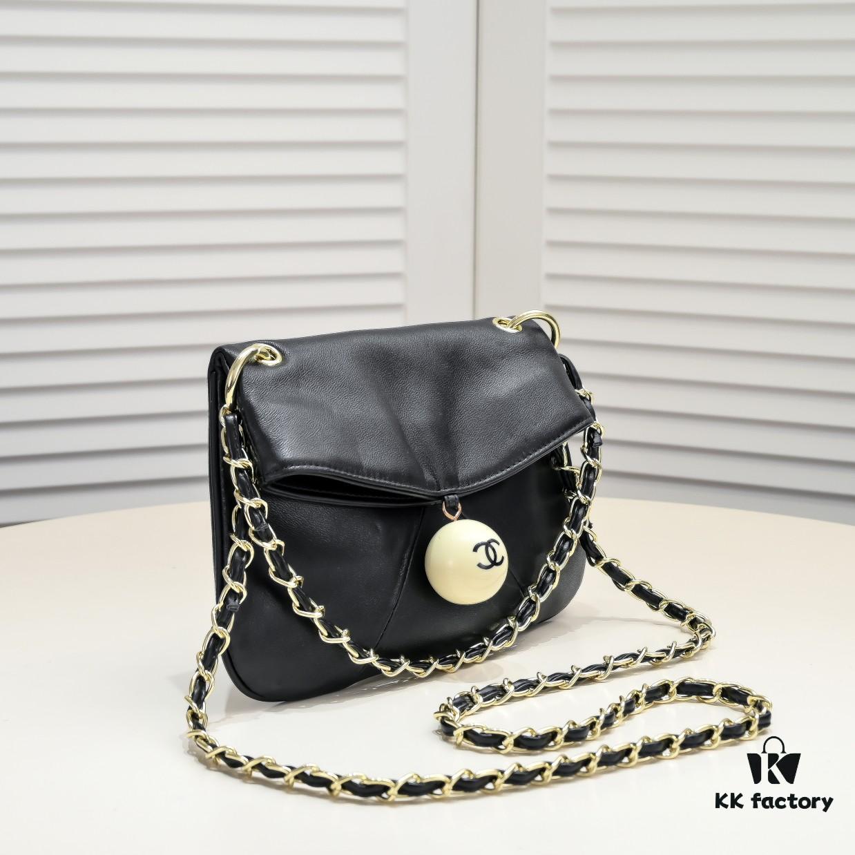 Chanel 24P Hobo Vintage Ping Pong Handbag, Dual-Use Practical Bag with Crossbody Leather-Threaded Chain