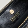 69305414f09edb6de4c4f077 Chanel 23K Gold Coin Chain Bag Vintage Style Fashionable and Versatile Handbag