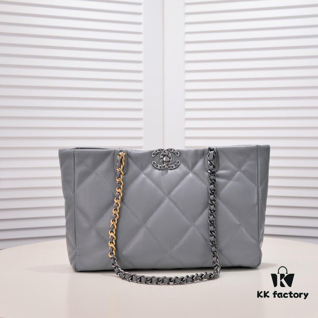 6930542df09edb6de4c4f09c Mini CHANEL 22B 19BAG Tote Black Gold Italian First-Class GR Lamb Leather