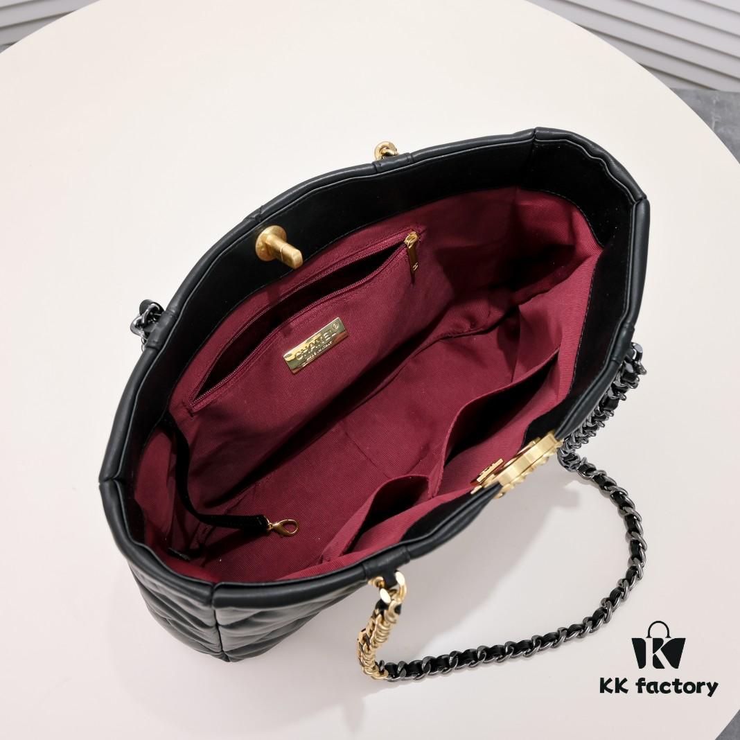 69305436f09edb6de4c4f0aa Mini CHANEL 22B 19BAG Tote Black Gold Italian First-Class GR Lamb Leather