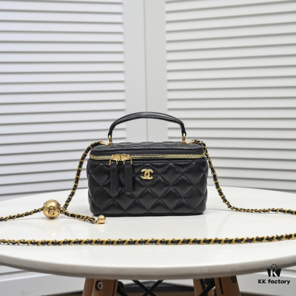 69305438f09edb6de4c4f0ae Chanel Large Box Bag with Box