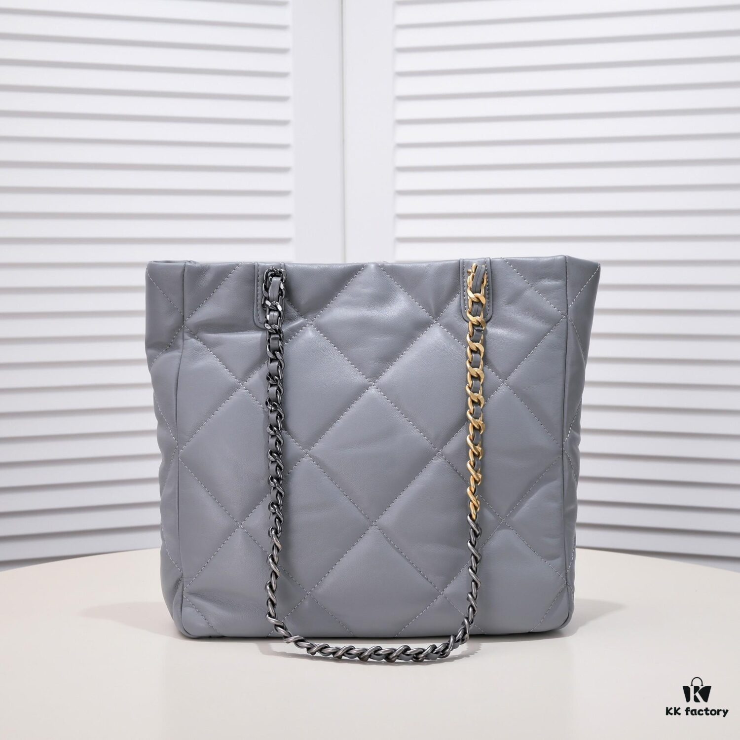 6930543bf09edb6de4c4f0b5 Mini CHANEL 22B 19BAG Tote Black Gold Italian First-Class GR Lamb Leather