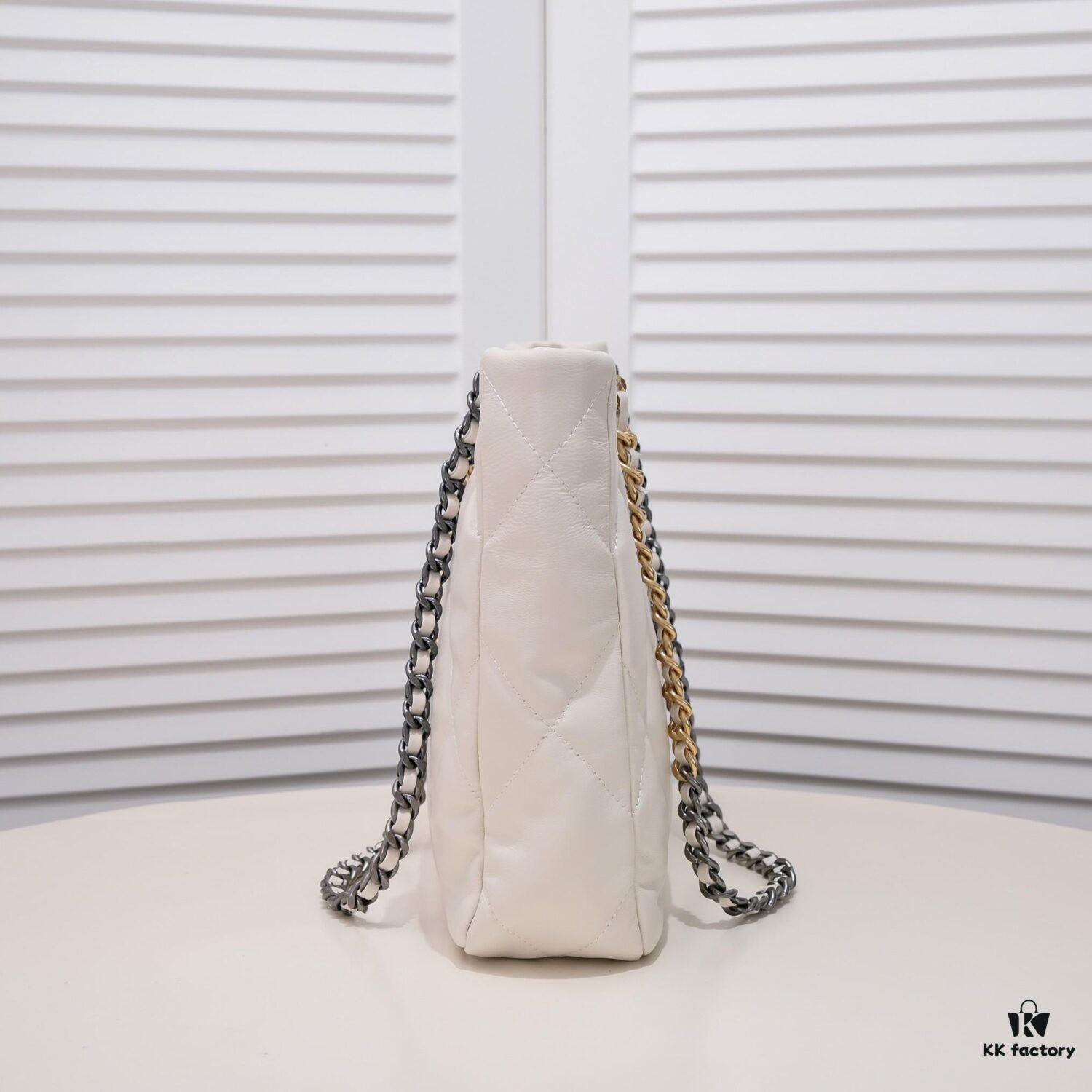 6930544af09edb6de4c4f0d2 Large CHANEL 22B 19BAG Tote Black and Gold Italian GR Grade Lambskin