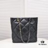 Large AS9088 CHANEL 22B 19BAG Tote Black Gold Italian First-Class GR Lambskin