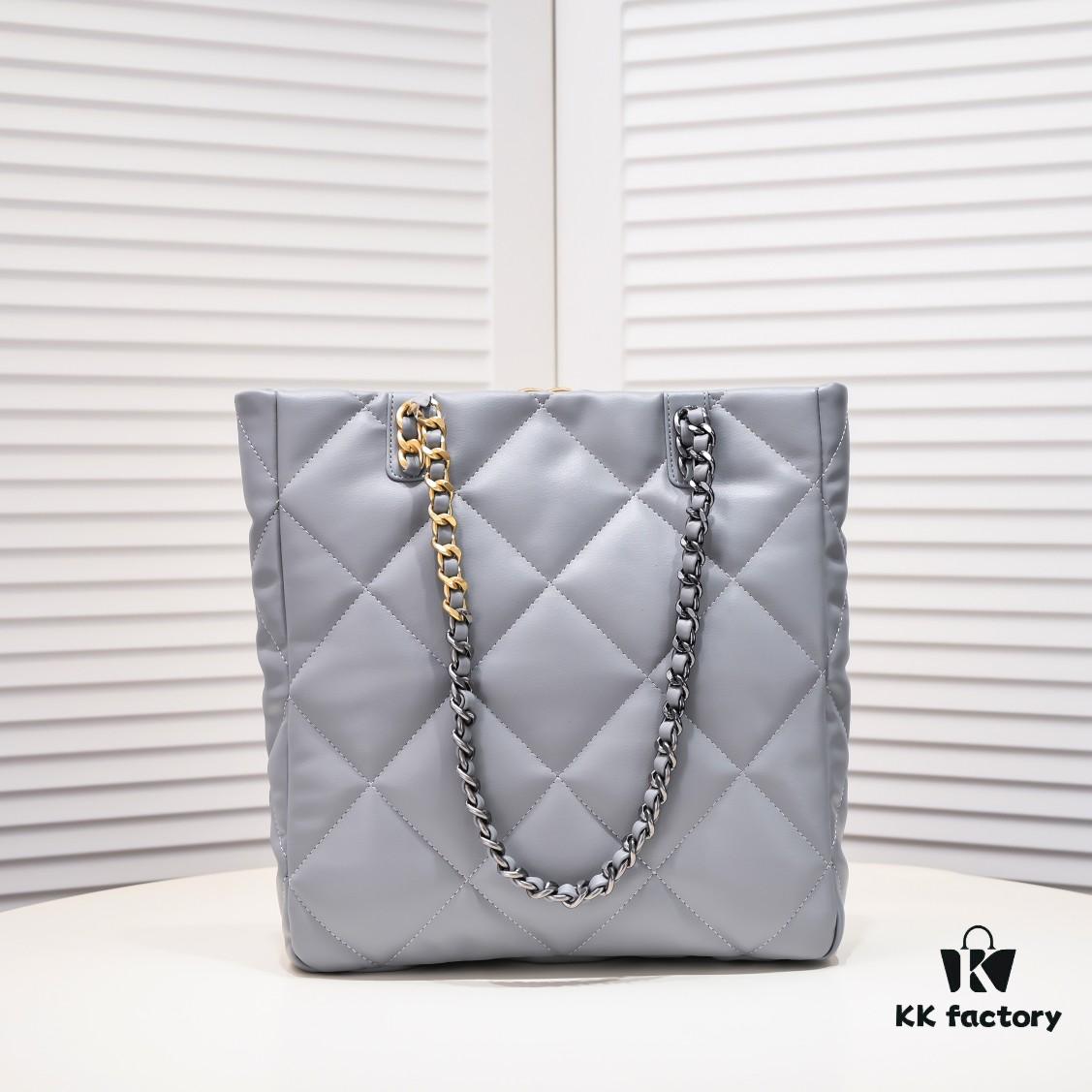 69305456f09edb6de4c4f0e5 Large AS9088 CHANEL 22B 19BAG Tote Black Gold Italian First-Class GR Lambskin