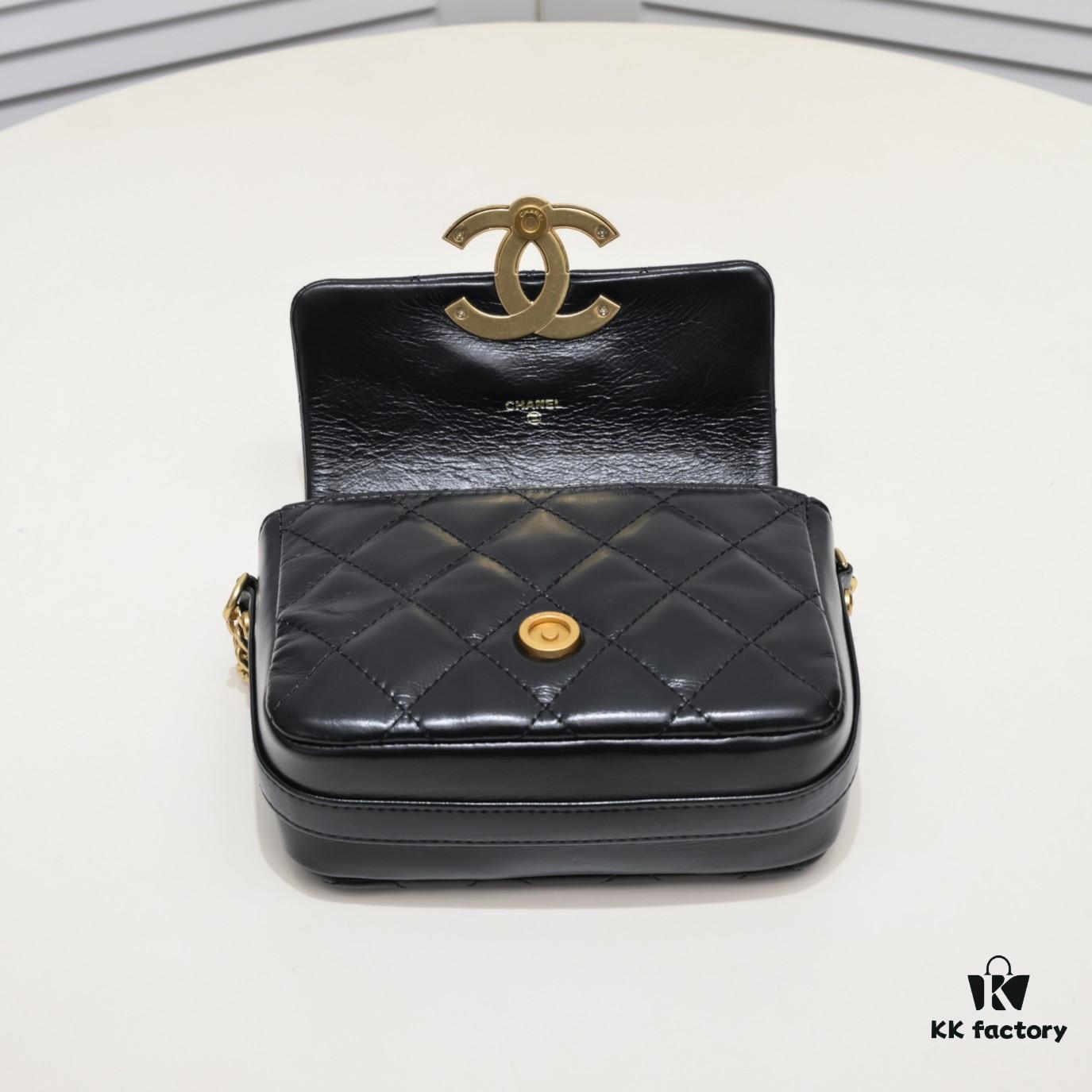 6930547cf09edb6de4c4f11e Mini Chanel 23P Large Hardware Logo Bag