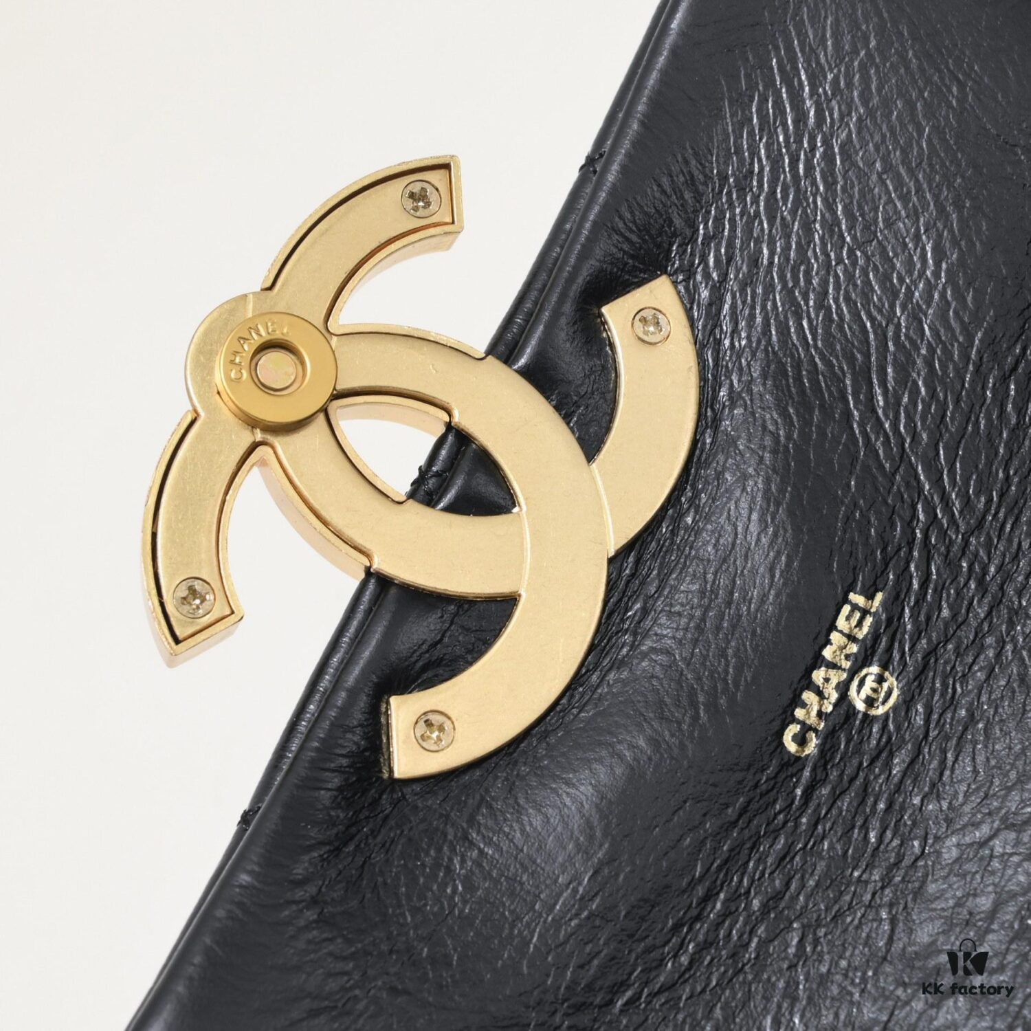 69305481f09edb6de4c4f124 Mini Chanel 23P Large Hardware Logo Bag