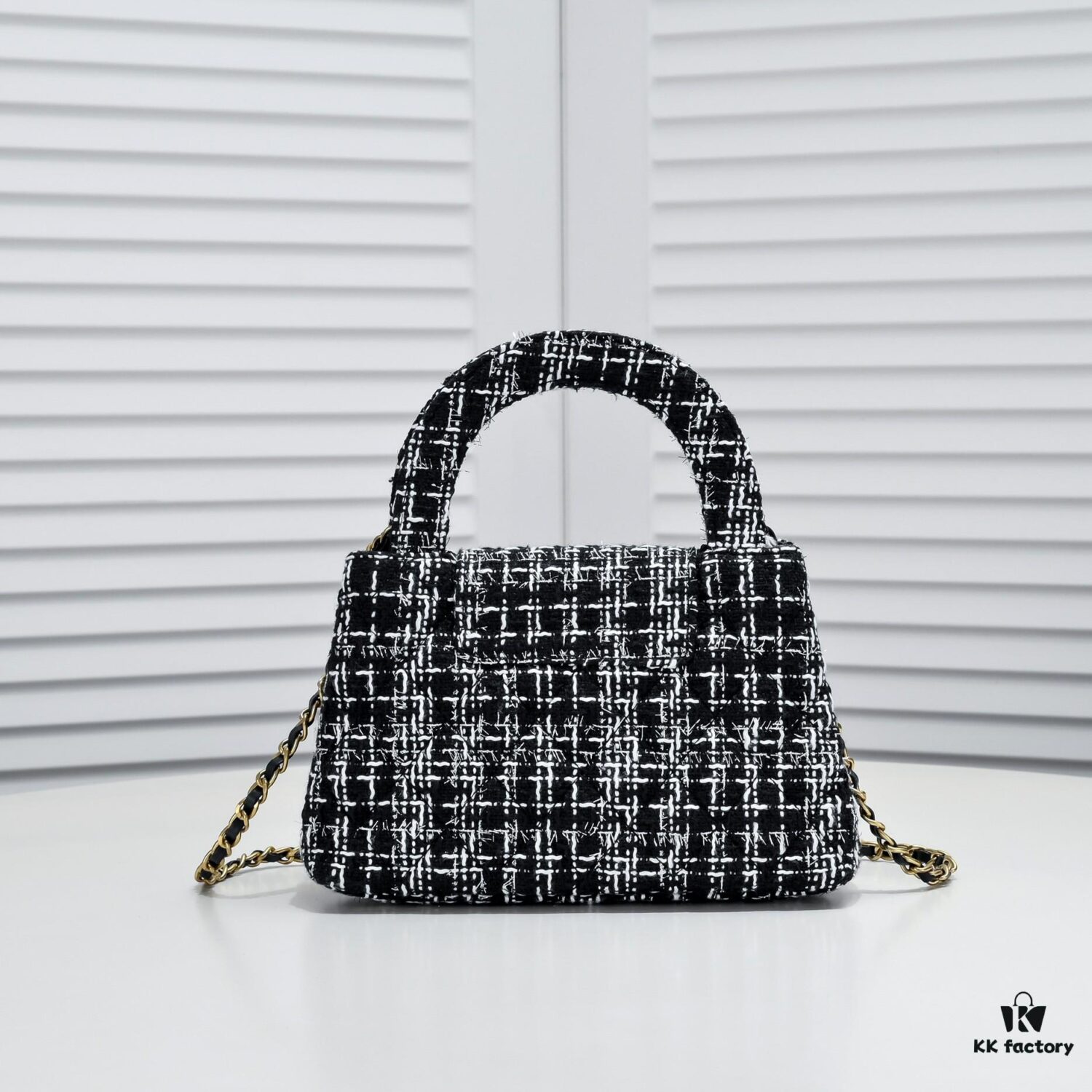 6930548bf09edb6de4c4f12d Chanel New Arrival 6170 - Beauty Inspired by the Iconic Camellia Flower