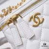 Chanel 2021 Fall/Winter New Arrival Handheld Makeup Pouch, Compact Storage Box, Authentic Hardware, Adjustable Strap, Premium Imported Lamb Leather