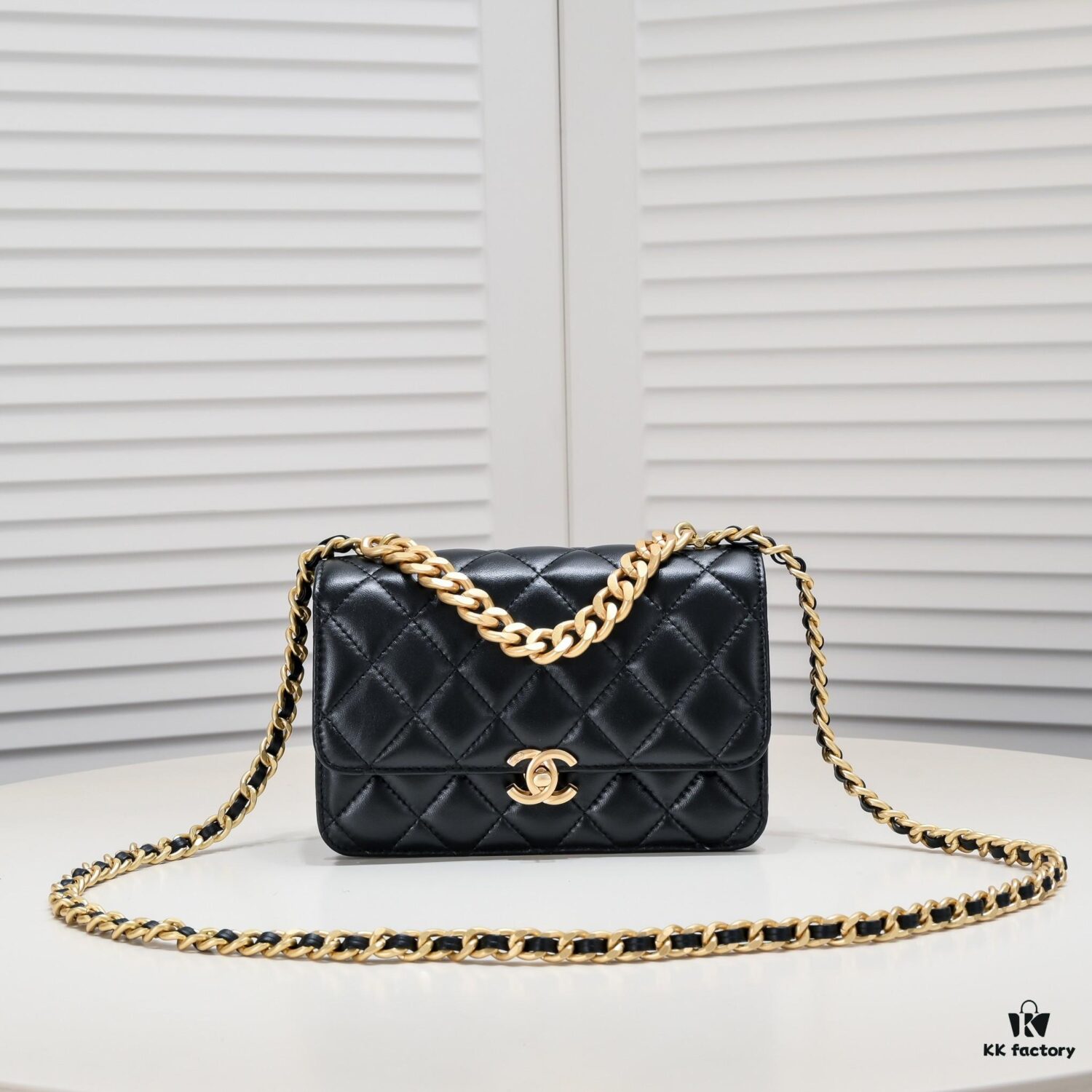 693054edf09edb6de4c4f18e Chanel Should Be This Way: More Structured and Refined with a Laid-Back Elegance