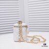 Chanel 2021 Fall/Winter New Arrival Handheld Makeup Pouch, Compact Storage Box, Authentic Hardware, Adjustable Strap, Premium Imported Lamb Leather