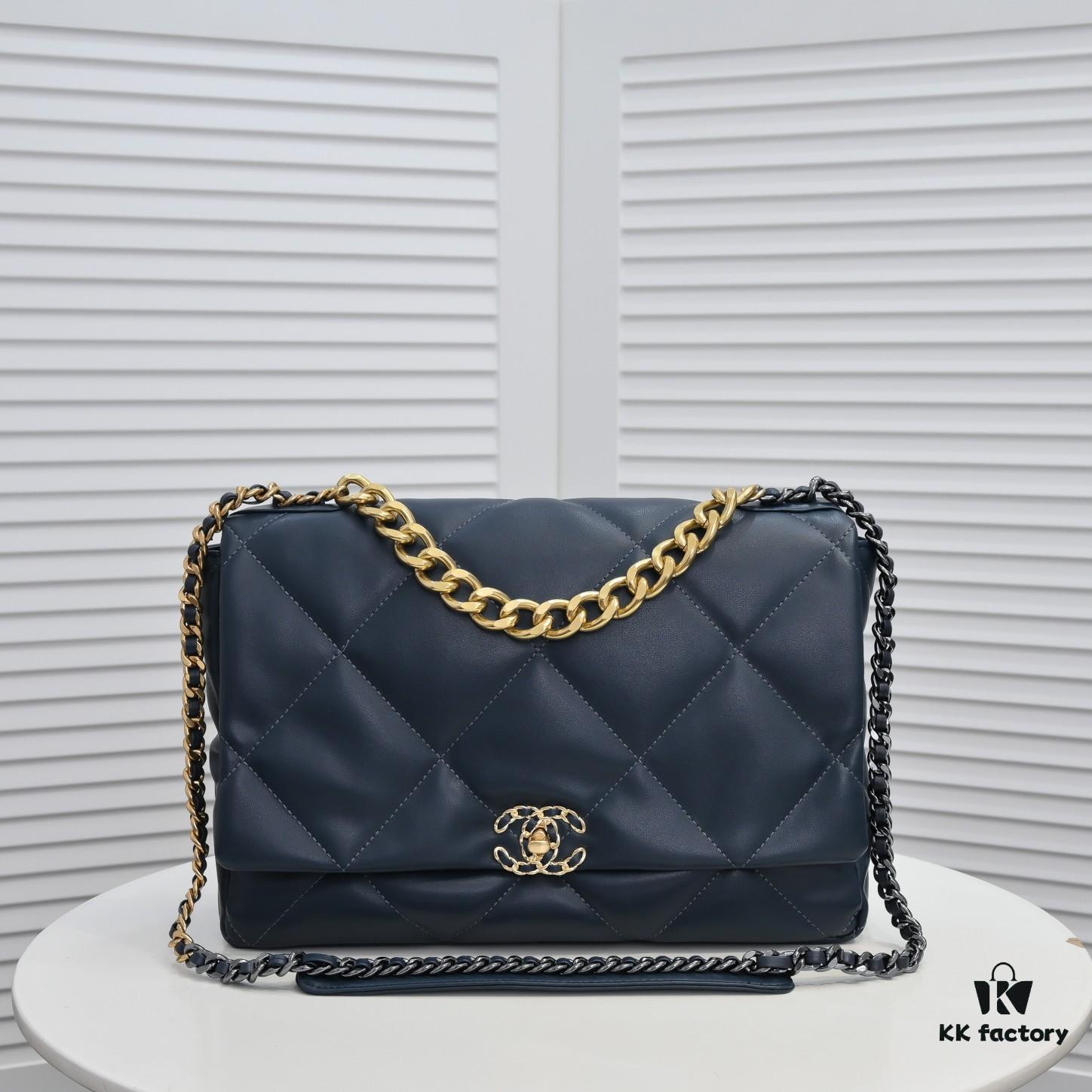 6930550ef09edb6de4c4f1bc Large Chanel Deep Blue Latest Bestseller Just Arrived – Synchronized with Counter, Imported Cowhide Leather, Super Soft Touch