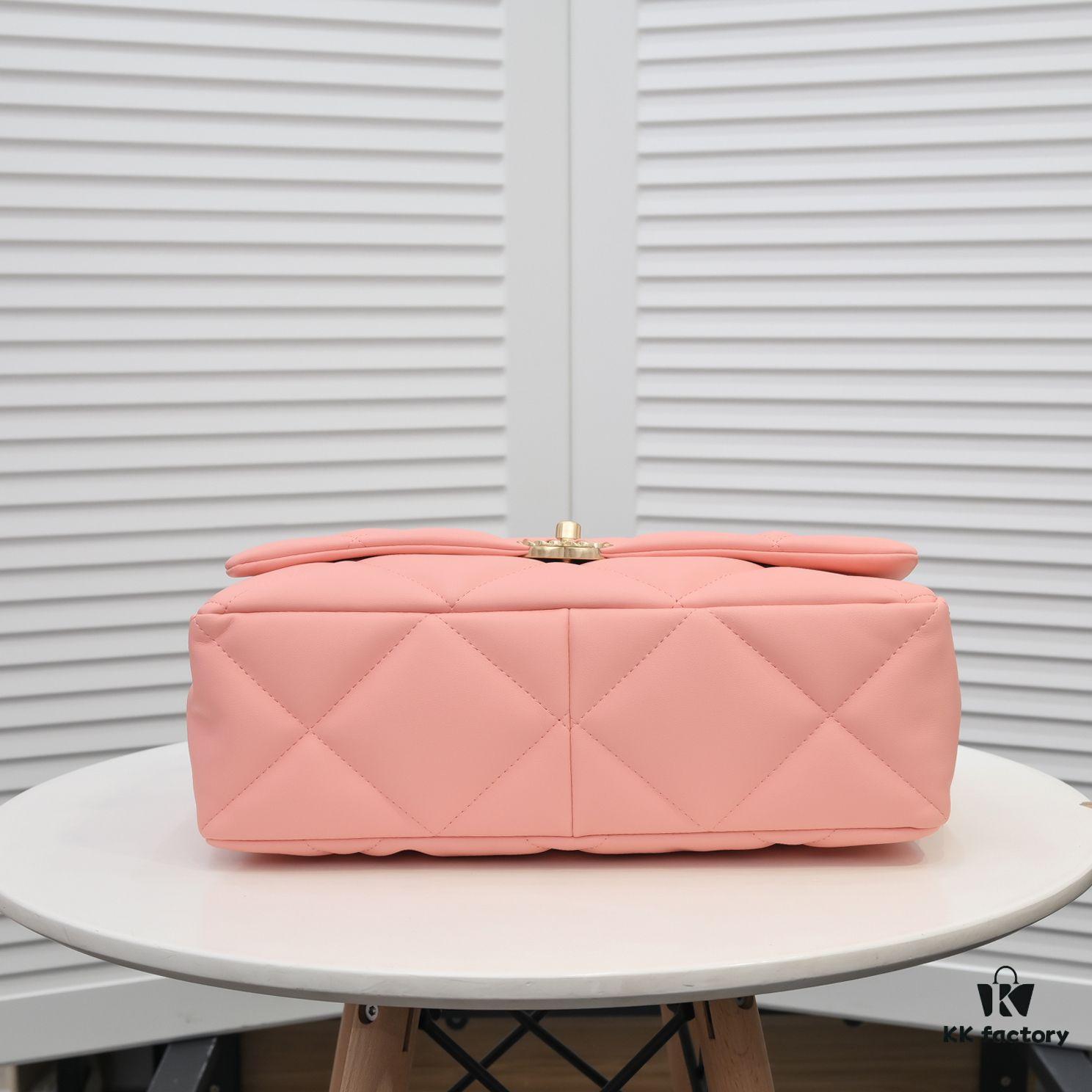 69305526f09edb6de4c4f1d8 Pink Large Chanel Latest Bestseller Just Arrived - Synchronized with Counter, Imported Cowhide, Super Soft Touch