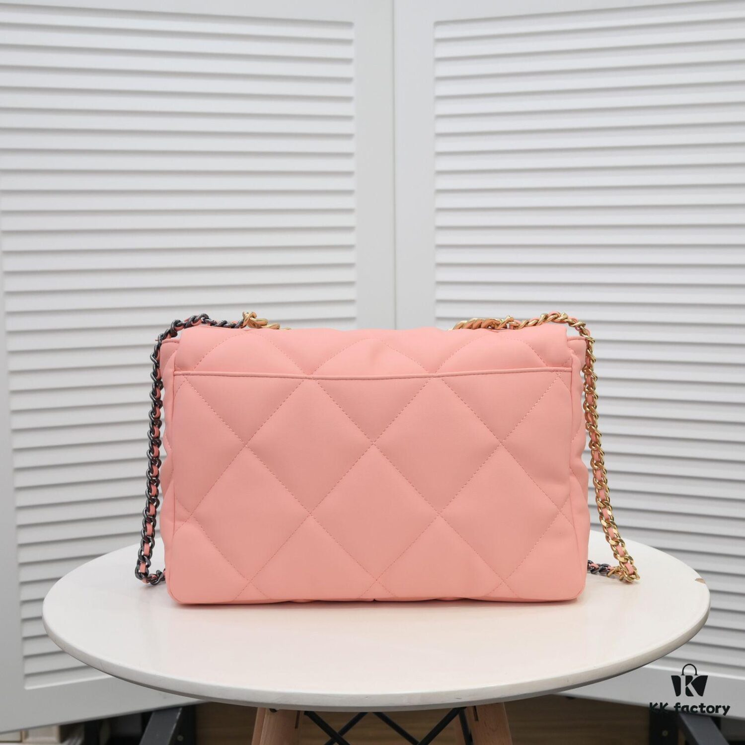 69305526f09edb6de4c4f1d9 Pink Large Chanel Latest Bestseller Just Arrived - Synchronized with Counter, Imported Cowhide, Super Soft Touch