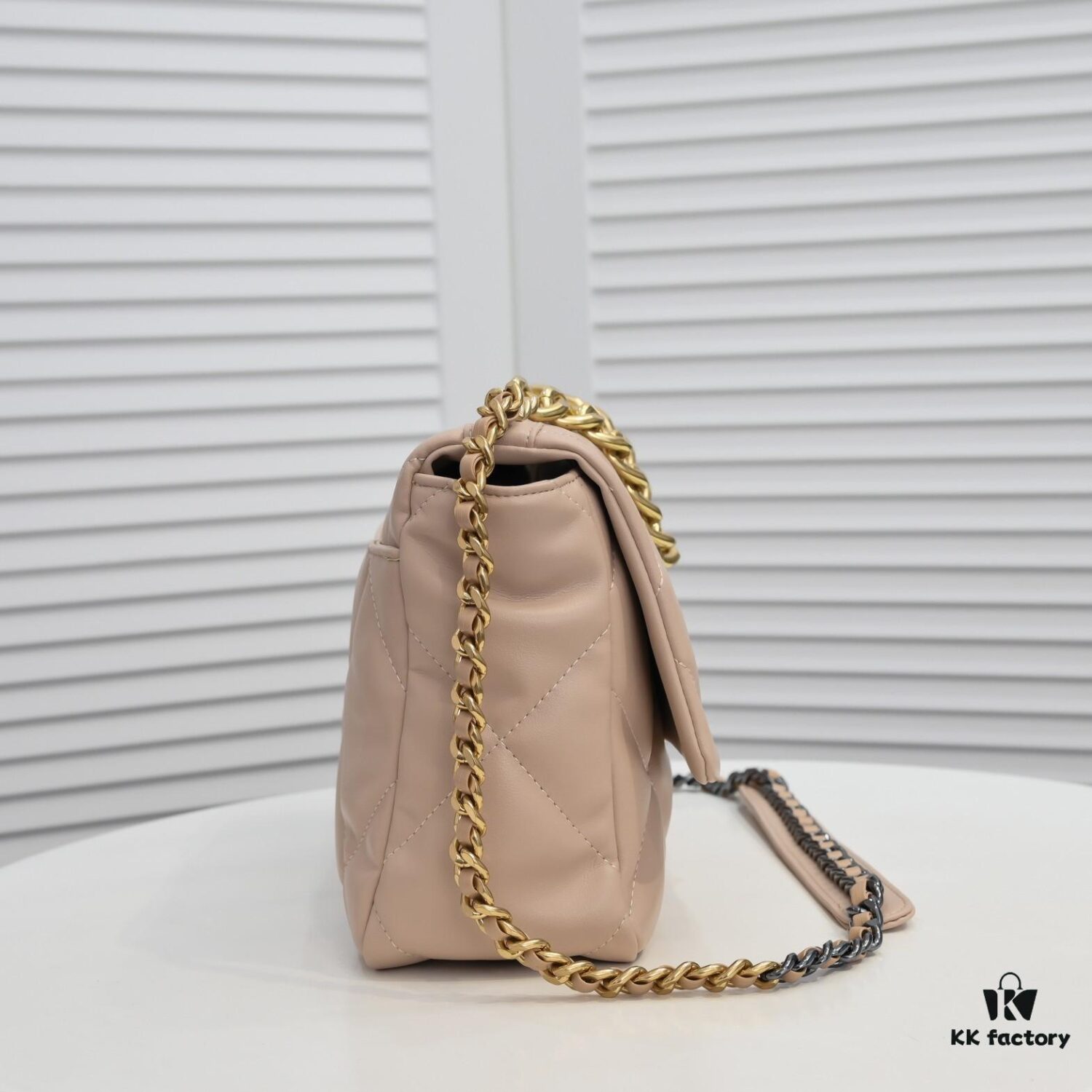 6930554ef09edb6de4c4f220 Beige Medium Chanel Latest Bestseller Just Arrived, Synchronized with Boutique, Premium Imported Calfskin, Extremely Soft Texture