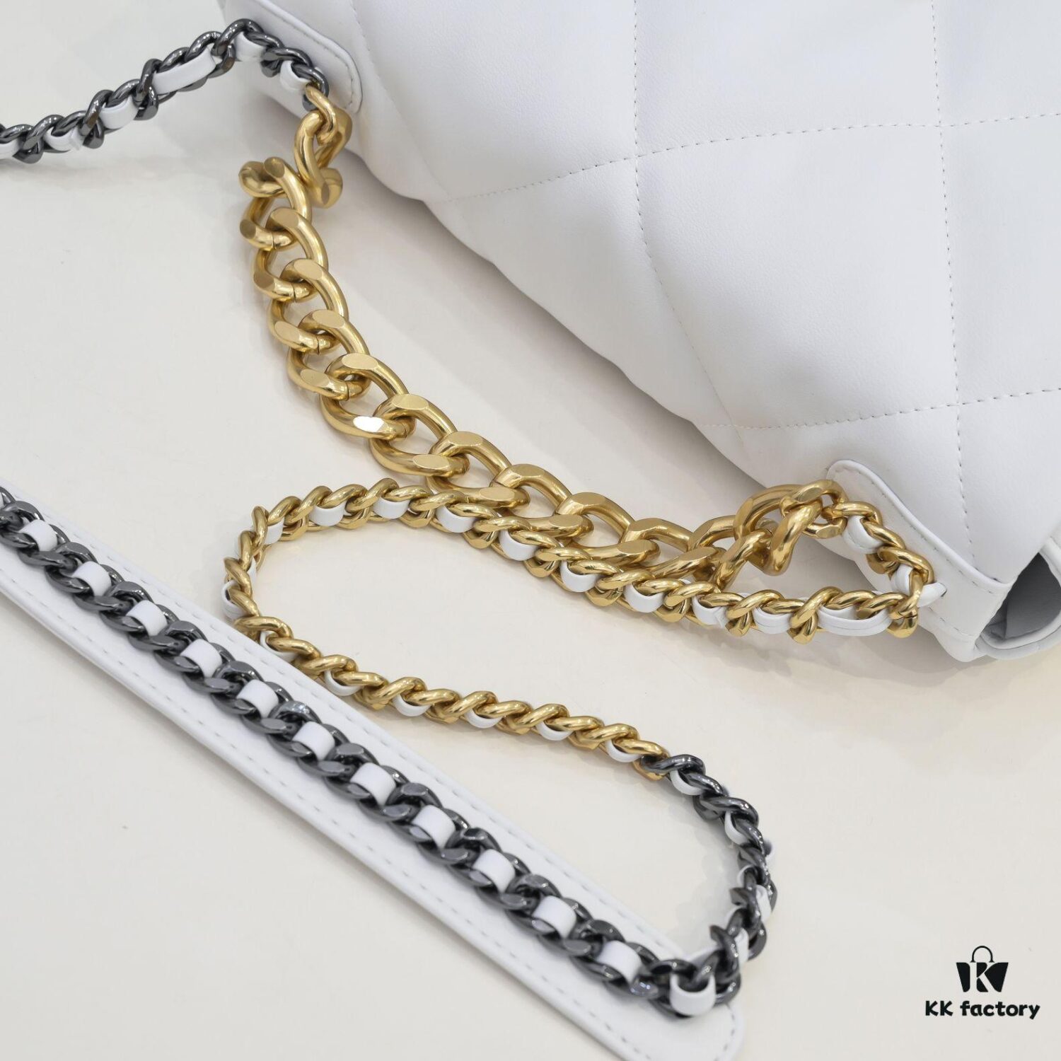 69305566f09edb6de4c4f24a Pure White Medium-Sized Chanel Latest Bestseller - Now Available 📣📣 Same as Boutique, Imported Calfskin Leather 🐂, Extremely Soft to the Touch
