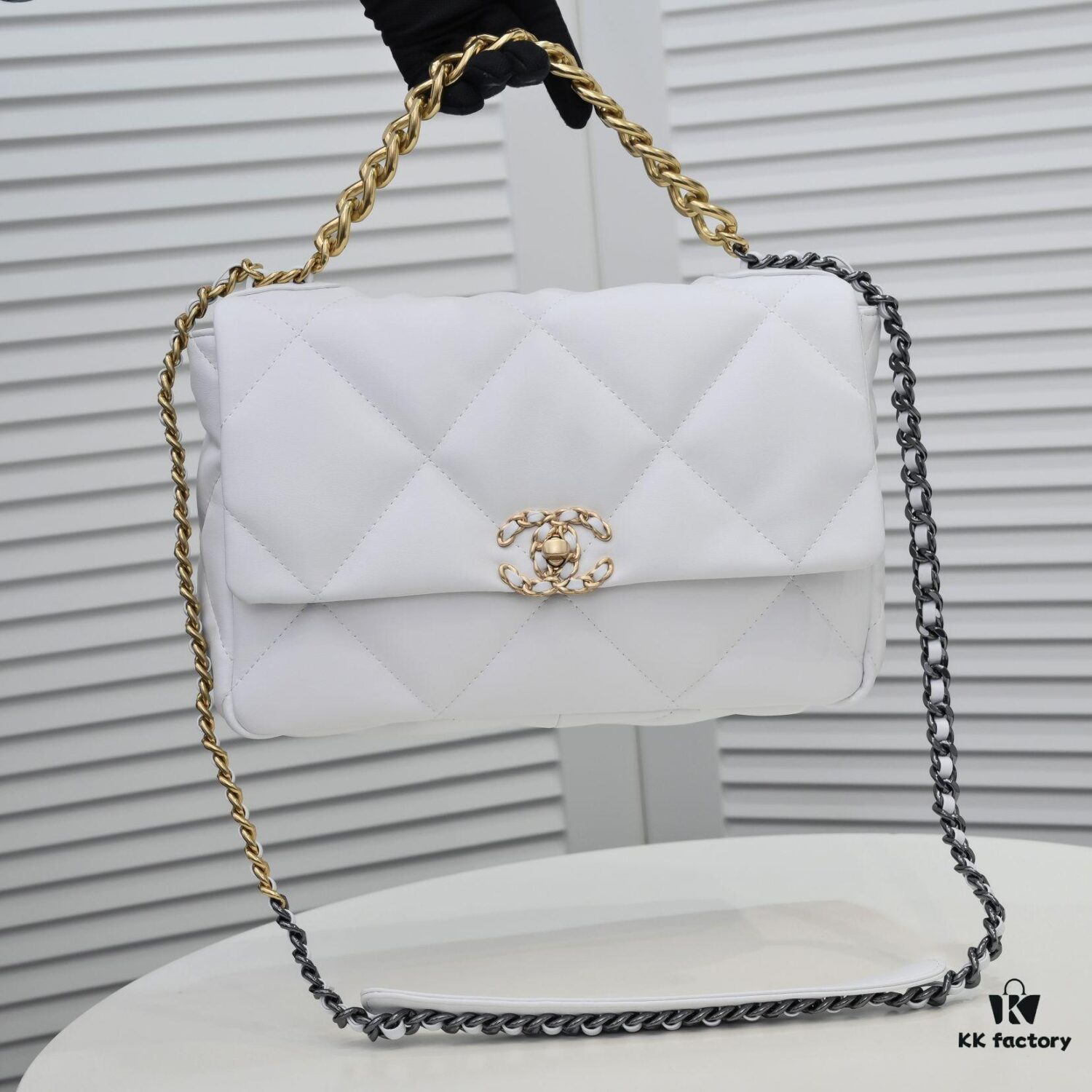 69305567f09edb6de4c4f24c Pure White Medium-Sized Chanel Latest Bestseller - Now Available 📣📣 Same as Boutique, Imported Calfskin Leather 🐂, Extremely Soft to the Touch