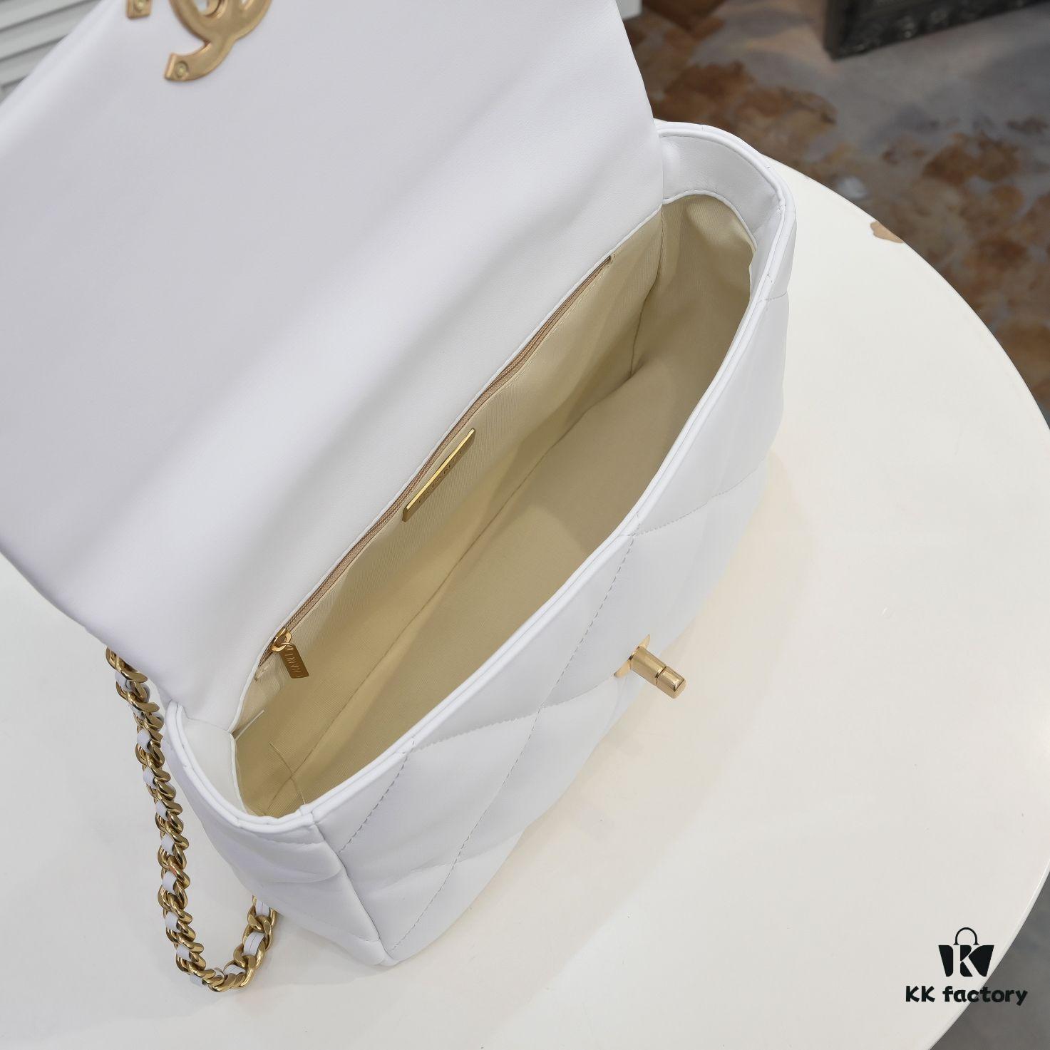 6930556bf09edb6de4c4f251 Pure White Medium-Sized Chanel Latest Bestseller - Now Available 📣📣 Same as Boutique, Imported Calfskin Leather 🐂, Extremely Soft to the Touch