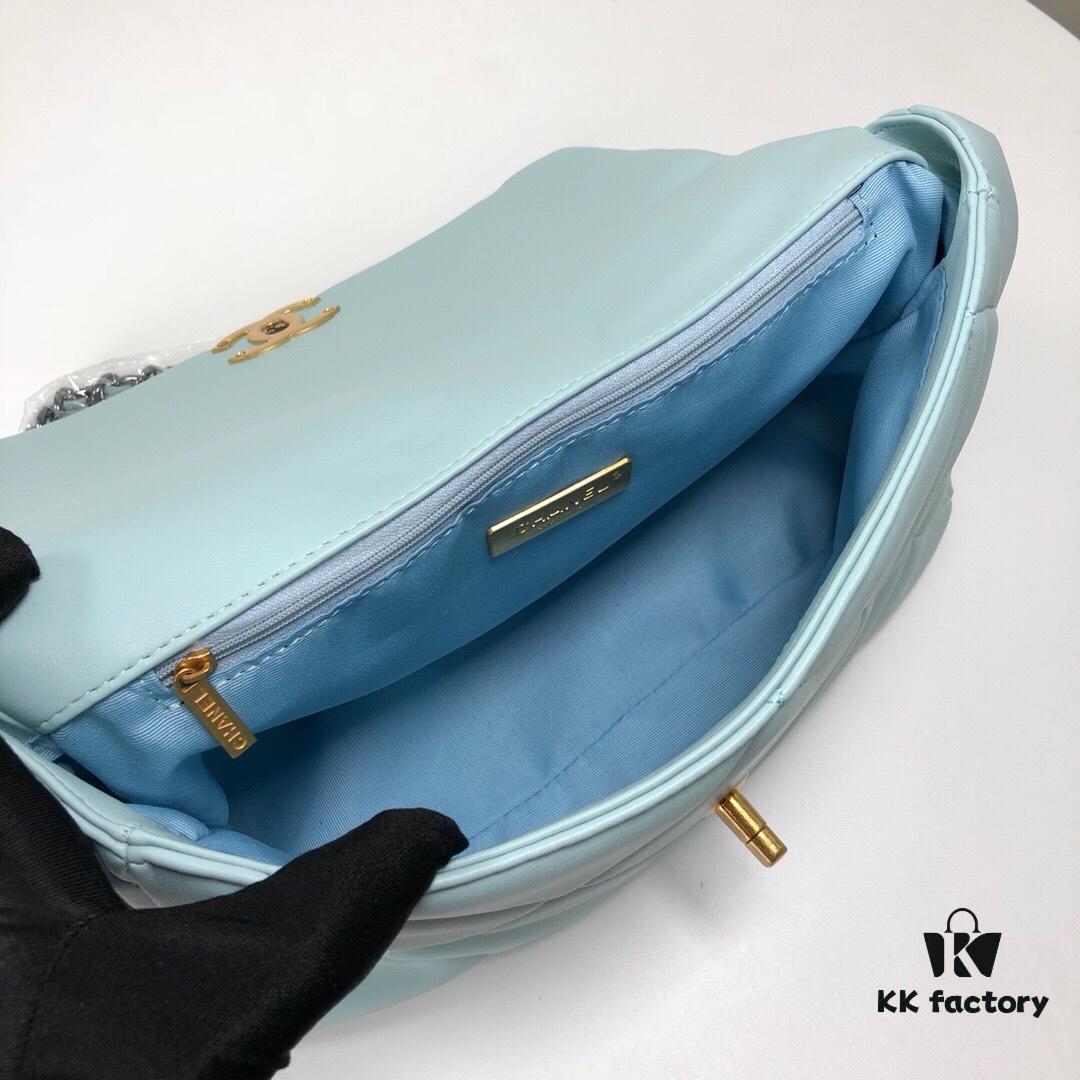 Mint Green Medium Size Chanel Latest Bestseller Release 📣📣 Synchronized with Counter, Imported Calfskin 🐂 Extremely Soft Texture