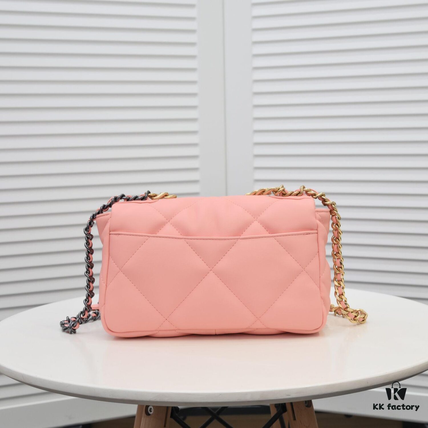 69305597f09edb6de4c4f2a4 Pink Mini Chanel Latest Bestseller Release 📣📣 Synchronized with Counter, Imported Calfskin Leather 🐂 Exceptionally Soft Touch, Superb Fit, Can Be Carried by Hand, on Shoulder or Crossbody, Fully Showcasing Women's Elegant Charm 💃 Act Now