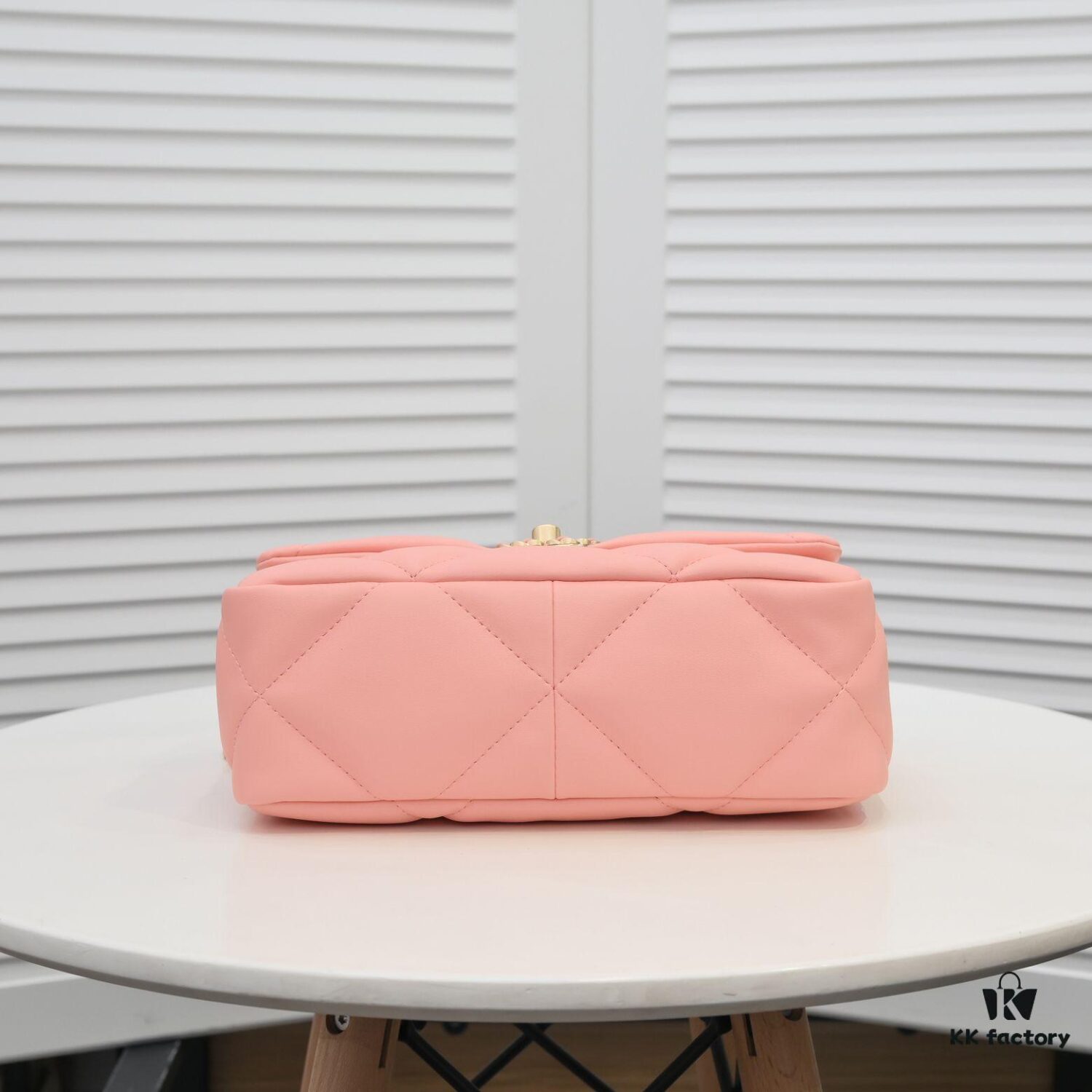 69305598f09edb6de4c4f2a7 Pink Mini Chanel Latest Bestseller Release 📣📣 Synchronized with Counter, Imported Calfskin Leather 🐂 Exceptionally Soft Touch, Superb Fit, Can Be Carried by Hand, on Shoulder or Crossbody, Fully Showcasing Women's Elegant Charm 💃 Act Now