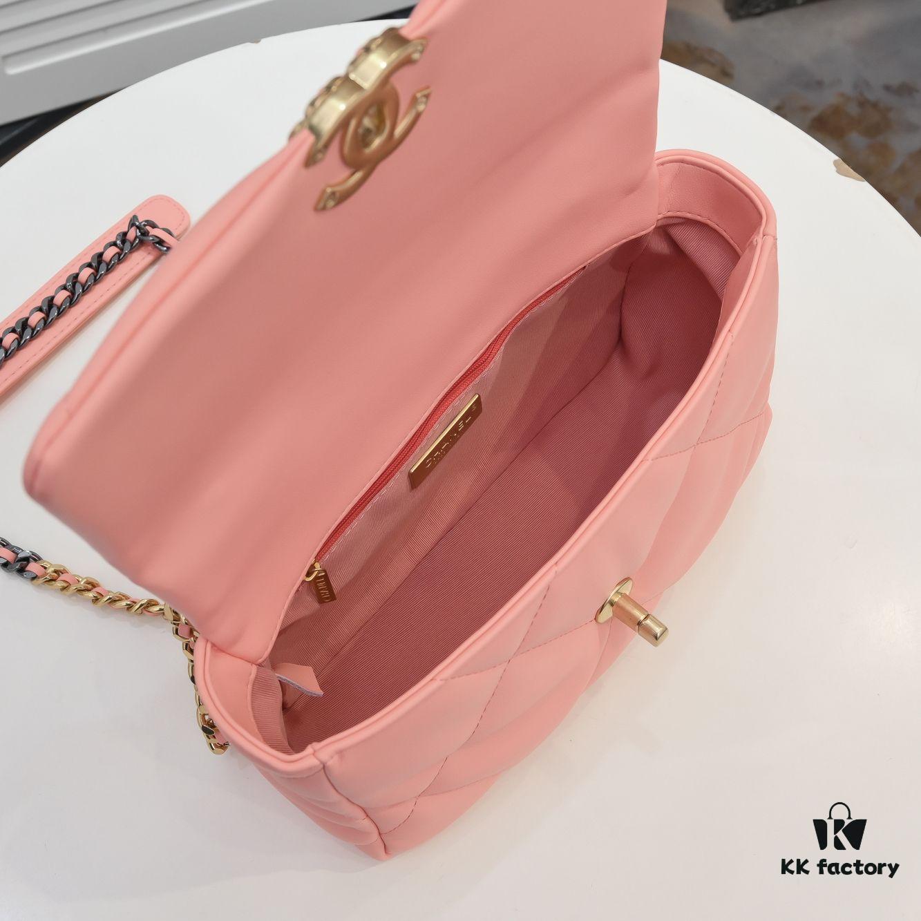 6930559bf09edb6de4c4f2a9 Pink Mini Chanel Latest Bestseller Release 📣📣 Synchronized with Counter, Imported Calfskin Leather 🐂 Exceptionally Soft Touch, Superb Fit, Can Be Carried by Hand, on Shoulder or Crossbody, Fully Showcasing Women's Elegant Charm 💃 Act Now