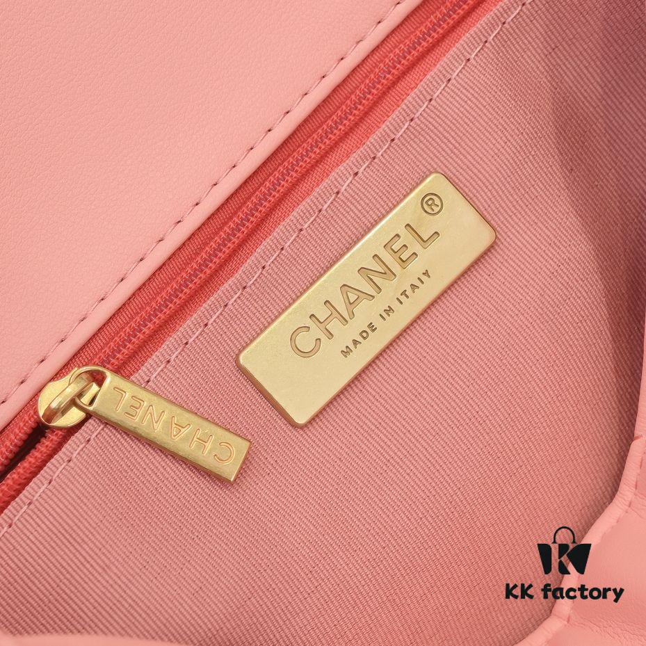 6930559bf09edb6de4c4f2aa Pink Mini Chanel Latest Bestseller Release 📣📣 Synchronized with Counter, Imported Calfskin Leather 🐂 Exceptionally Soft Touch, Superb Fit, Can Be Carried by Hand, on Shoulder or Crossbody, Fully Showcasing Women's Elegant Charm 💃 Act Now