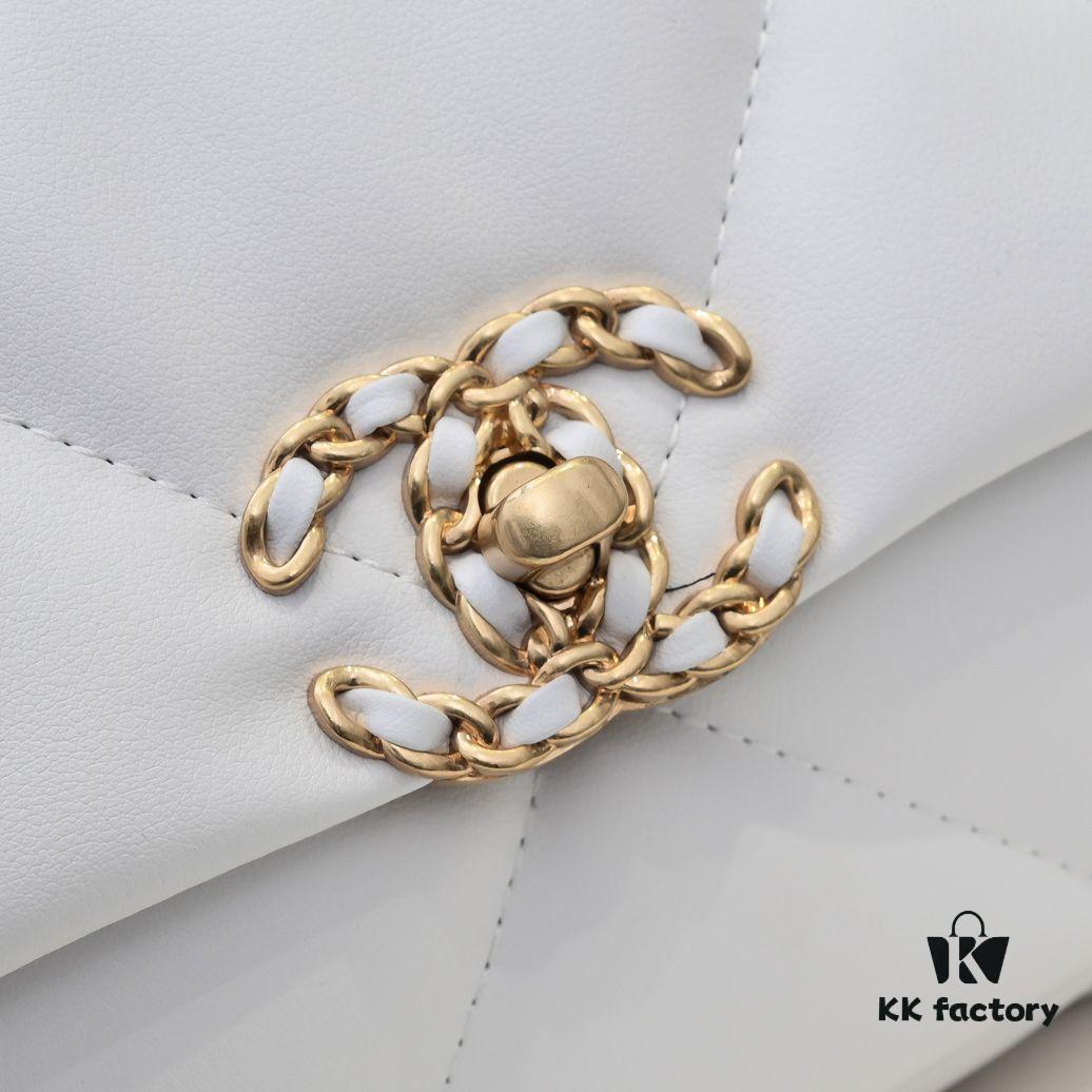 693055a2f09edb6de4c4f2b3 Pure White Small Size Chanel Latest Bestseller Release 📣📣 Synchronized with Counter, Premium Imported Calfskin Leather, Extremely Soft Touch