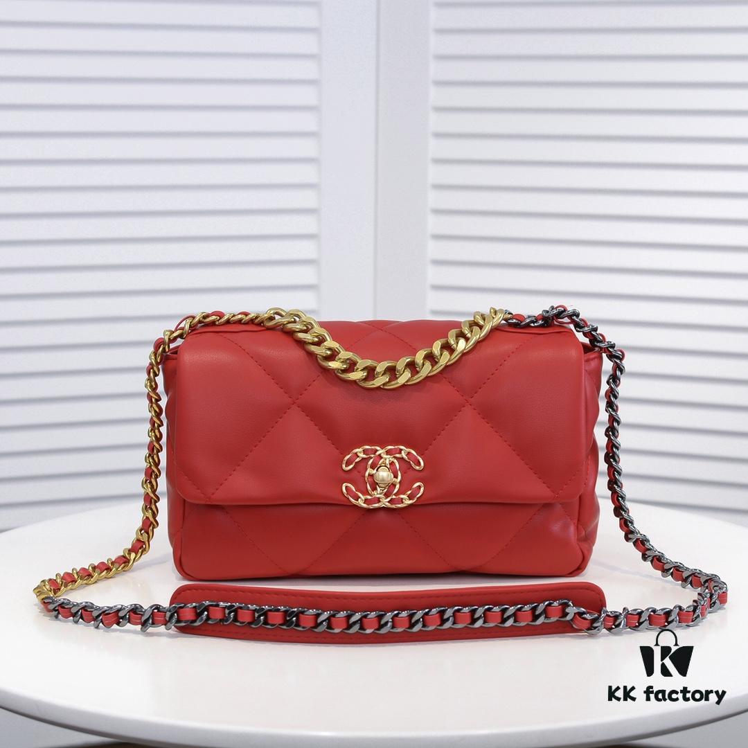 693055a3f09edb6de4c4f2b5 Luxury Red Small Size Chanel Latest Bestseller Release 📣📣 Cabinet Synchronized, Imported Cowhide Leather with Super Soft Touch