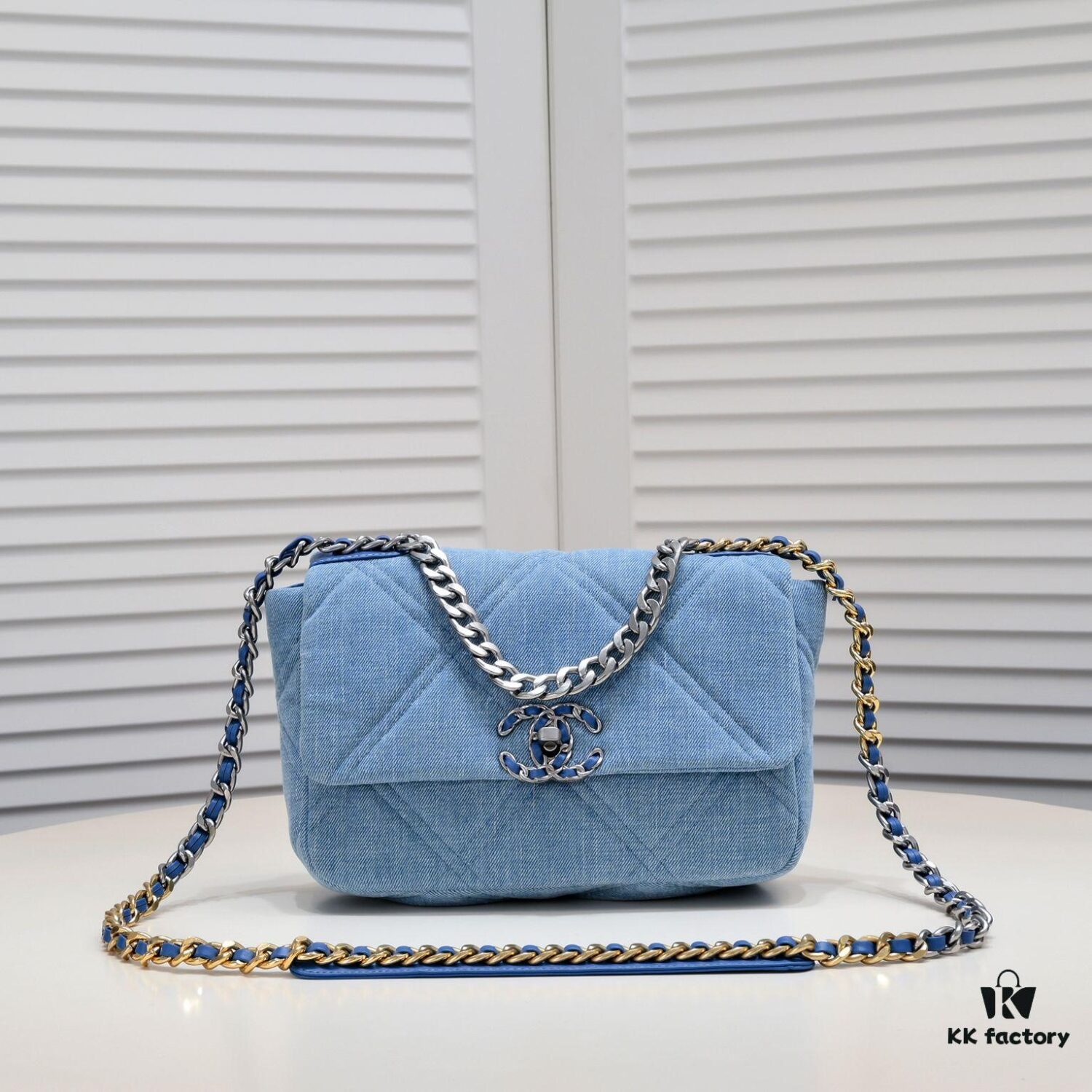 693055c3f09edb6de4c4f2ee Chanel 22p Spring-Summer Collection New 19Bag Denim Light Blue Sand Silver Hardware